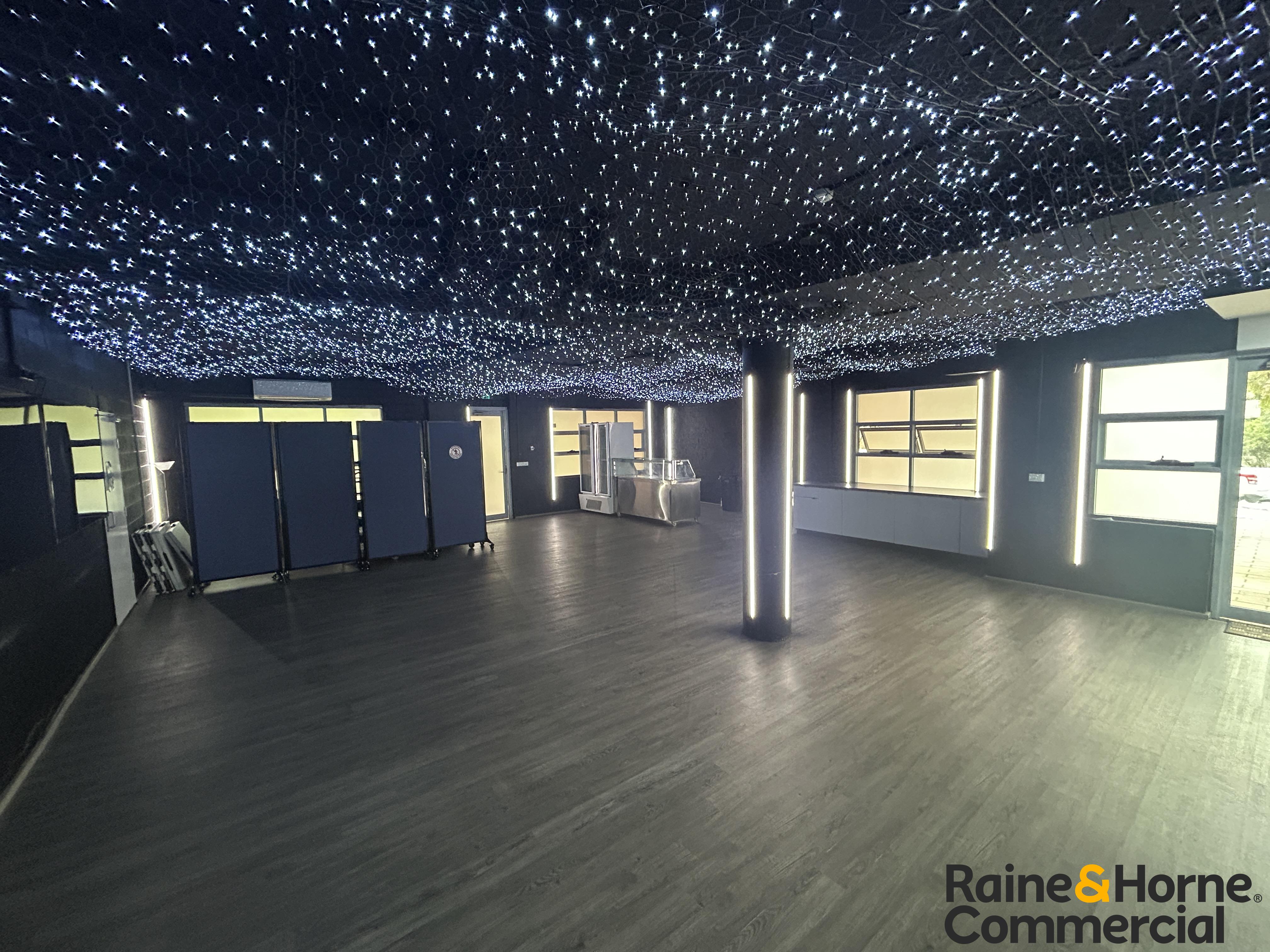 Fully Equipped Commercial Kitchen with Alfresco Entertaining Area