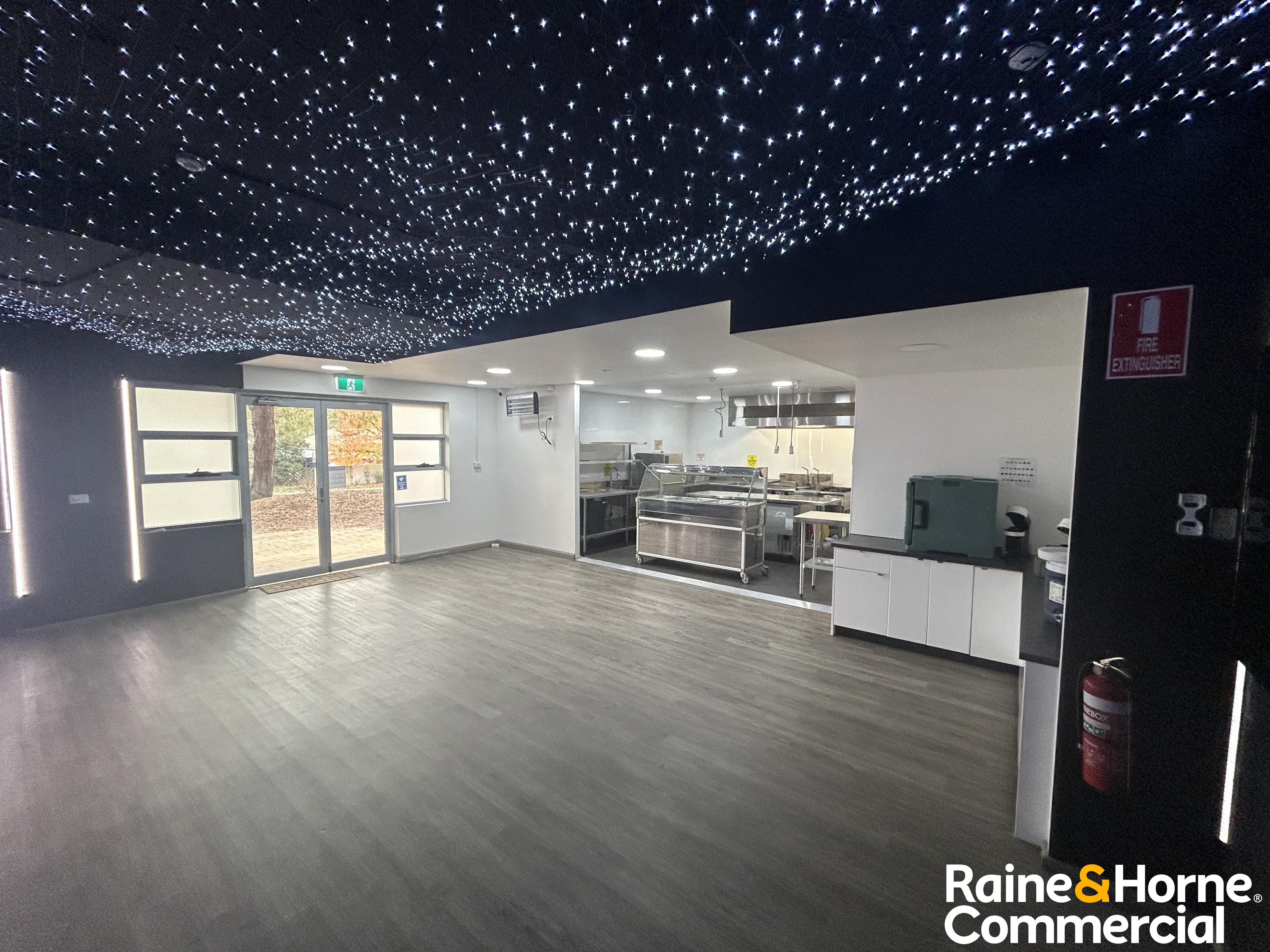 Fully Equipped Commercial Kitchen with Alfresco Entertaining Area
