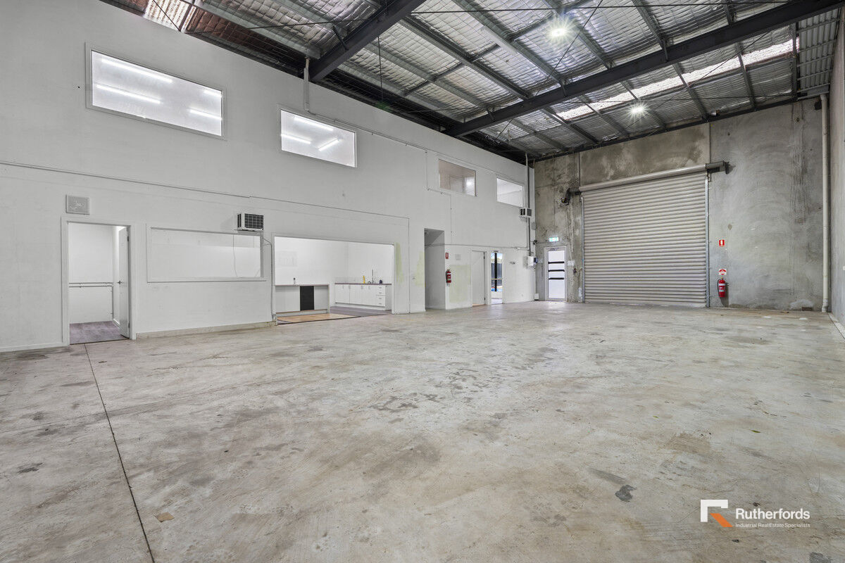 LOOK NO FURTHER  SUPERB OFFICE WAREHOUSE FOR LEASE!!