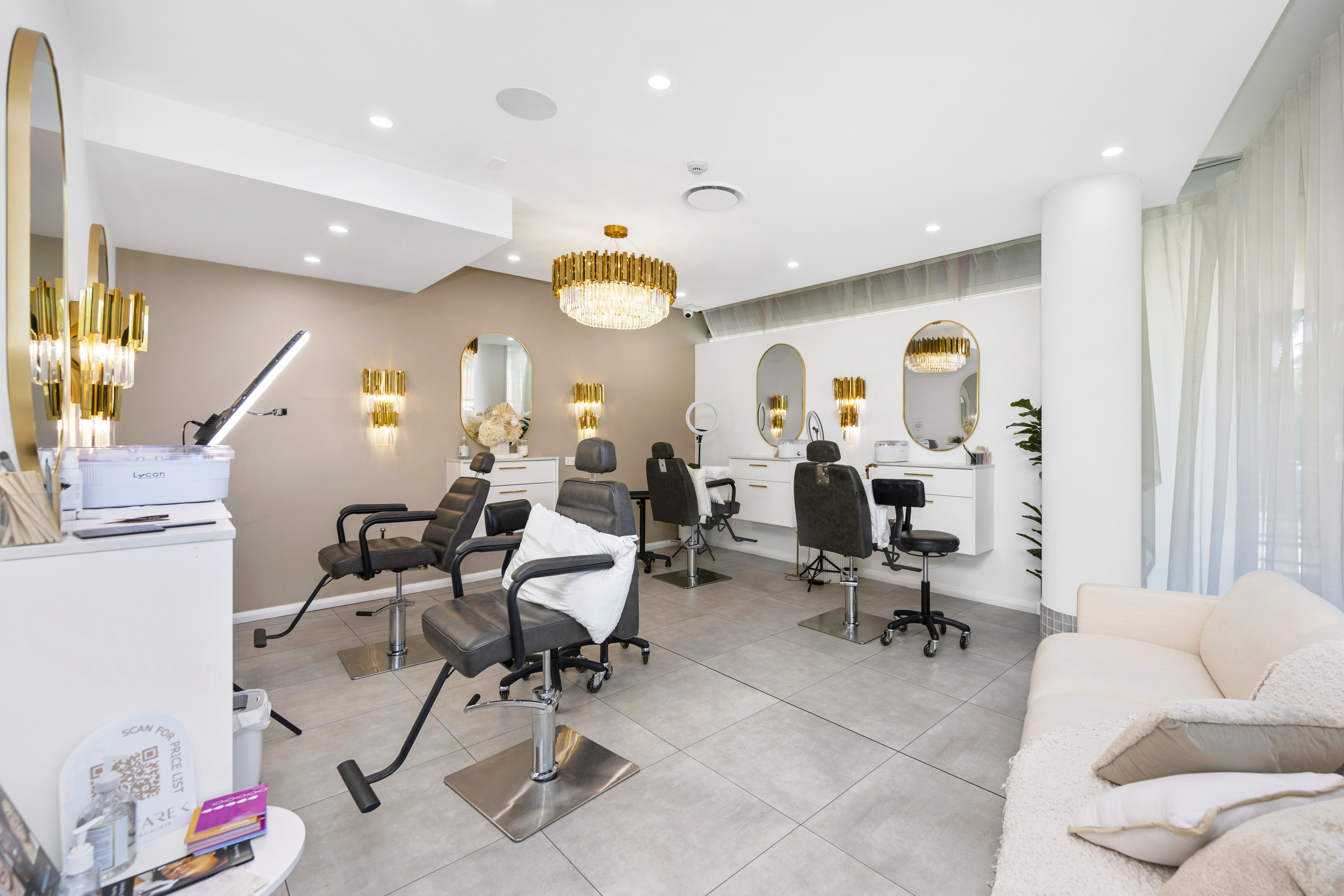 Fully Fitted Beauty Salon For Lease - Ready For Occupation