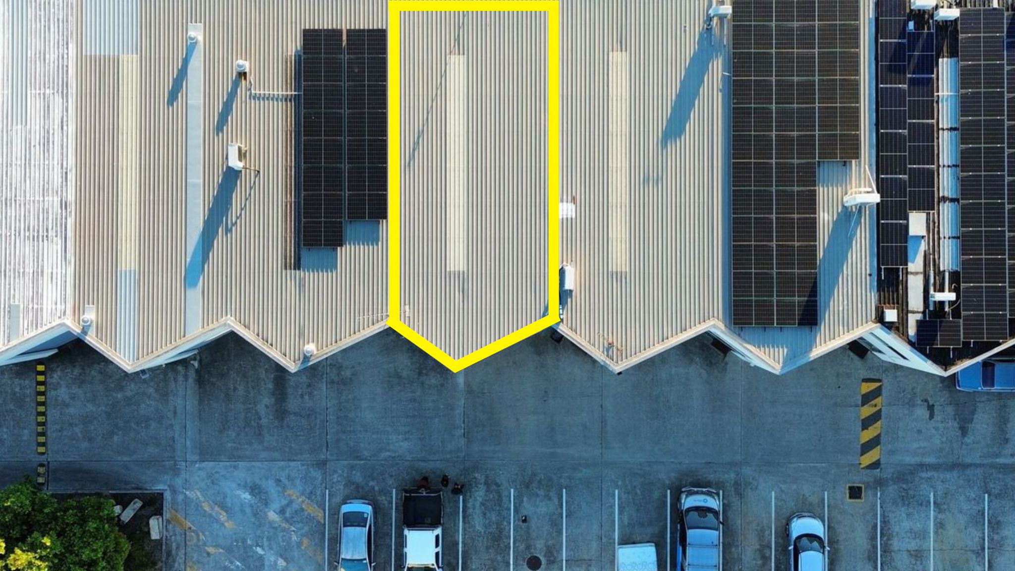 PRICE REDUCED - FACTORY / WAREHOUSE IN PRIME BRISBANE ROAD LOCATION