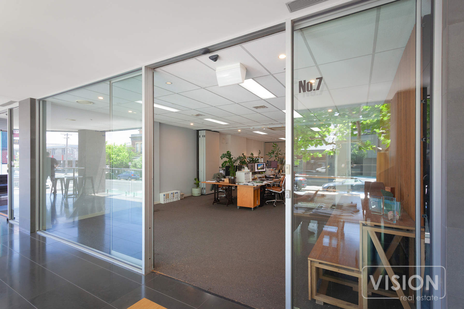 GREAT EXPOSURE OFFICE SPACE - 2X CAR PARKS