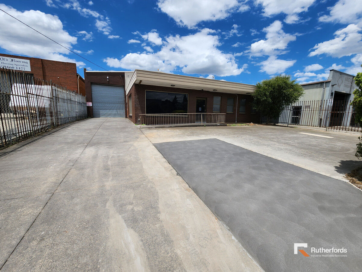 STAND ALONE WAREHOUSE!