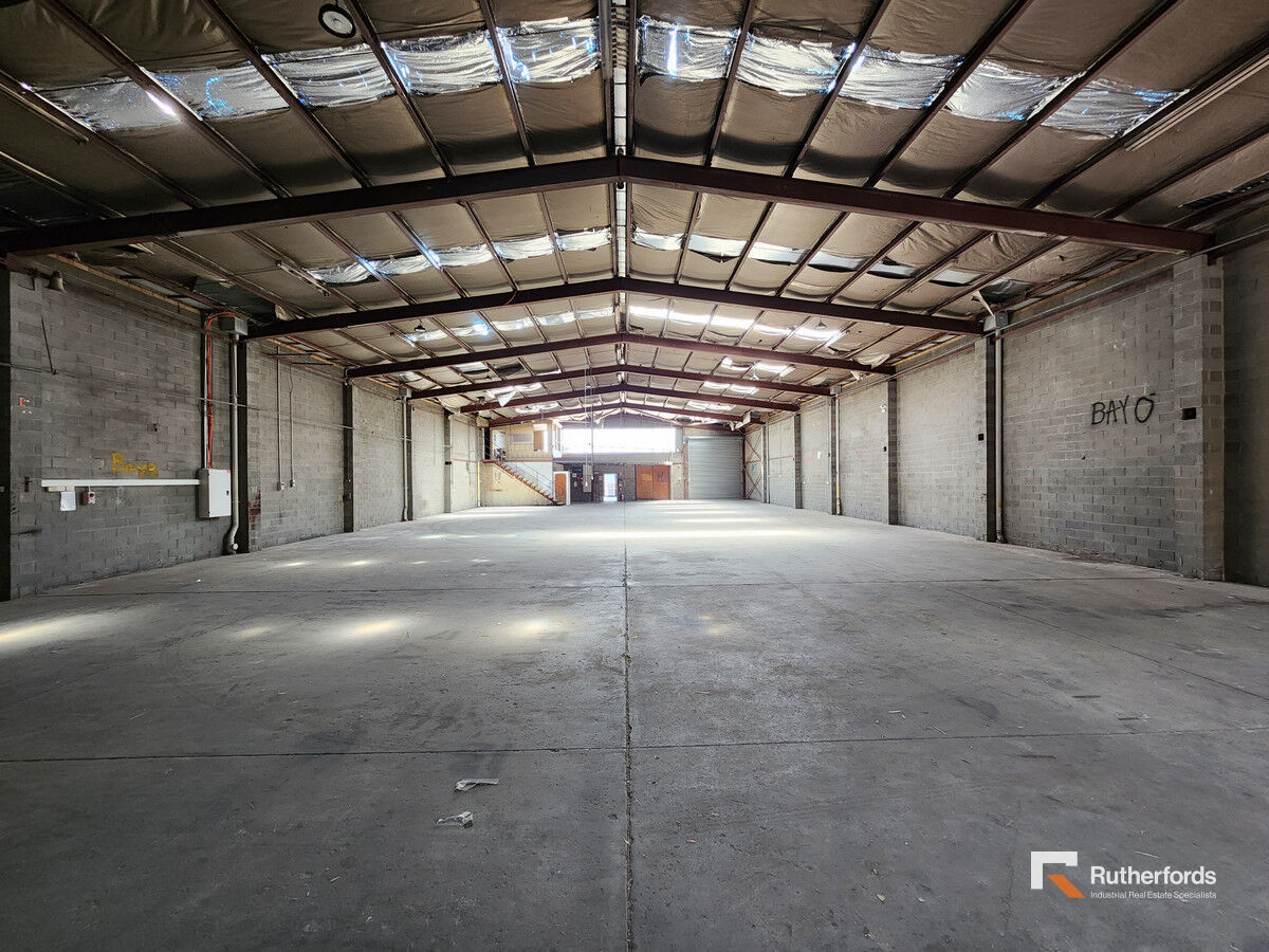 STAND ALONE WAREHOUSE!