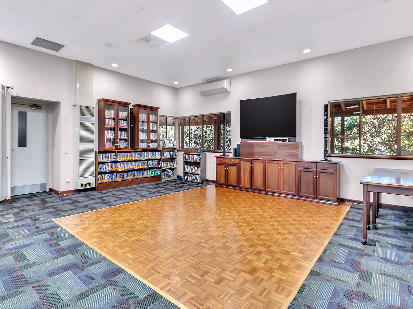 Collier Park Village Como INT 5