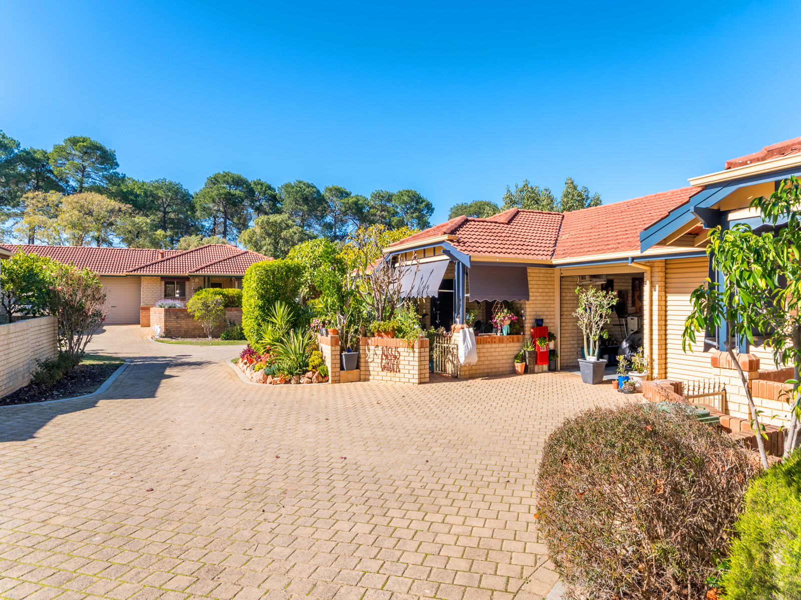 Collier Park Village1 Como EX 9