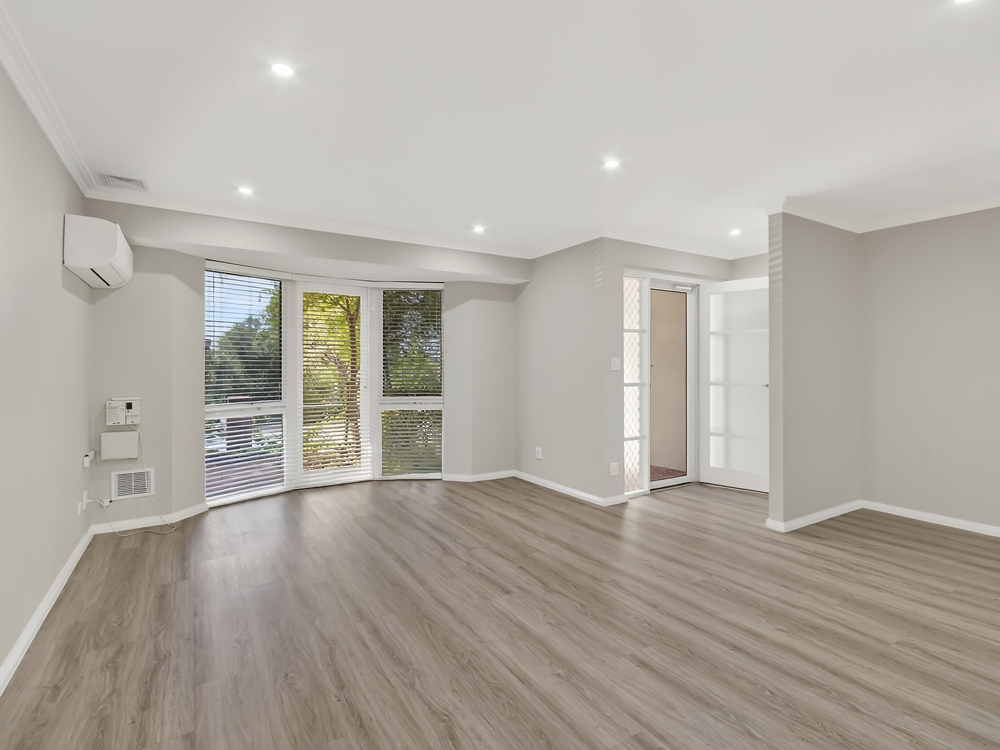 009 Open2view ID1000627 Unit 2 9 Ridge Street South Perth