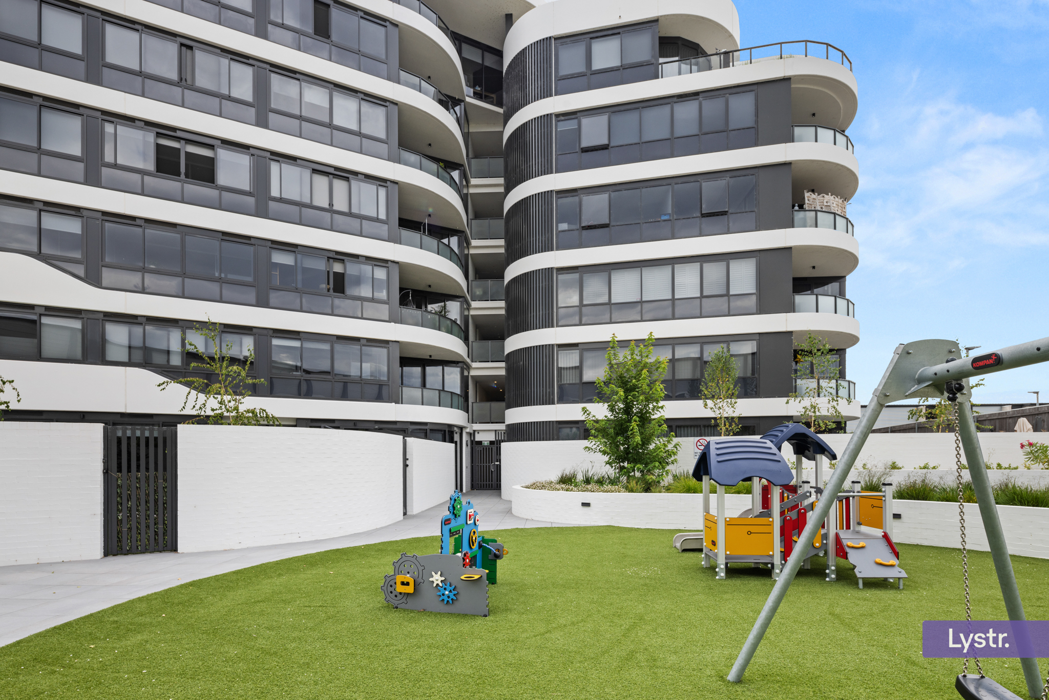 Property photo 14 of 18 for 504/2 Terry Connolly Street, Coombs ACT 2611