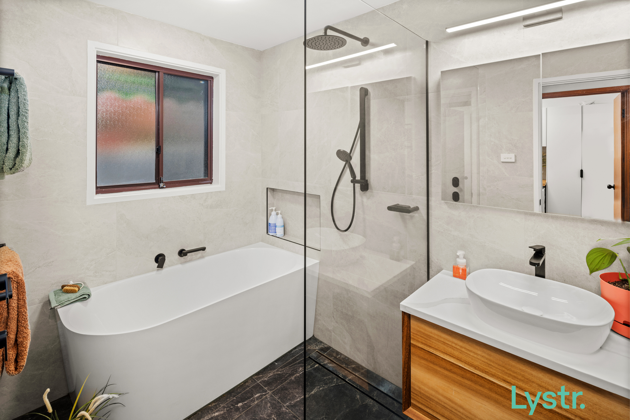 Property photo 7 of 15 for 13 Bruxner Close, Gowrie ACT 2904