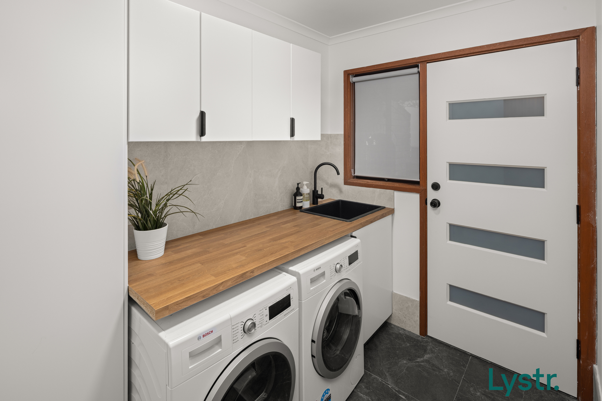 Property photo 13 of 15 for 13 Bruxner Close, Gowrie ACT 2904