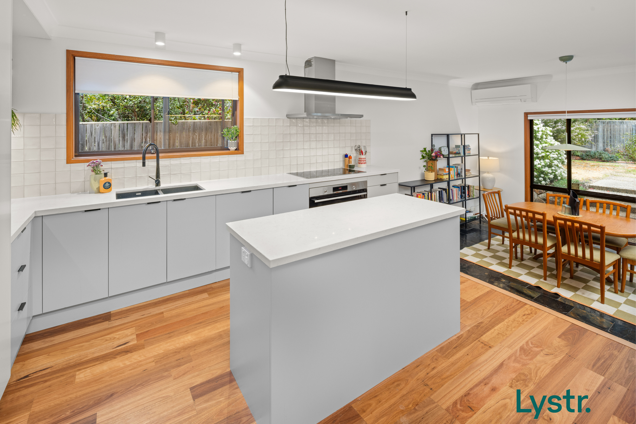 Property photo 1 of 15 for 13 Bruxner Close, Gowrie ACT 2904