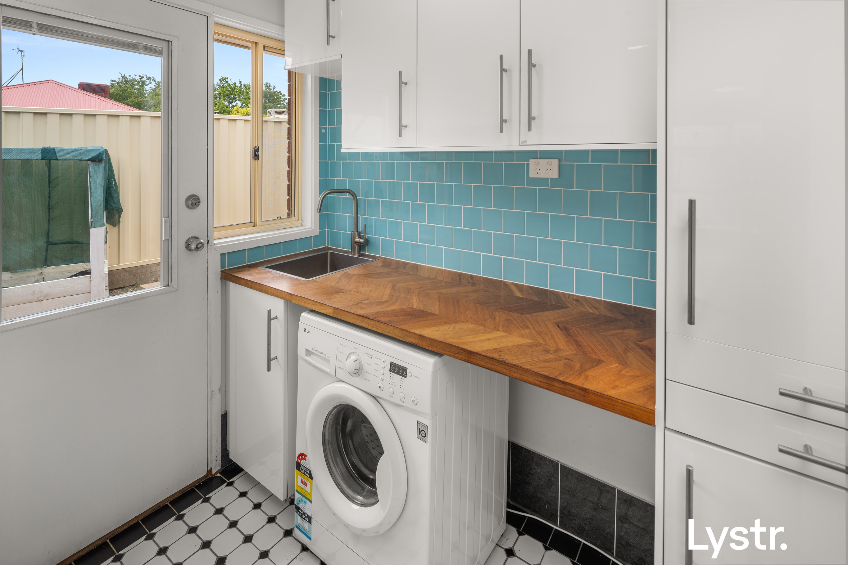 Property photo 12 of 19 for 40 Corringle Close, Amaroo ACT 2914
