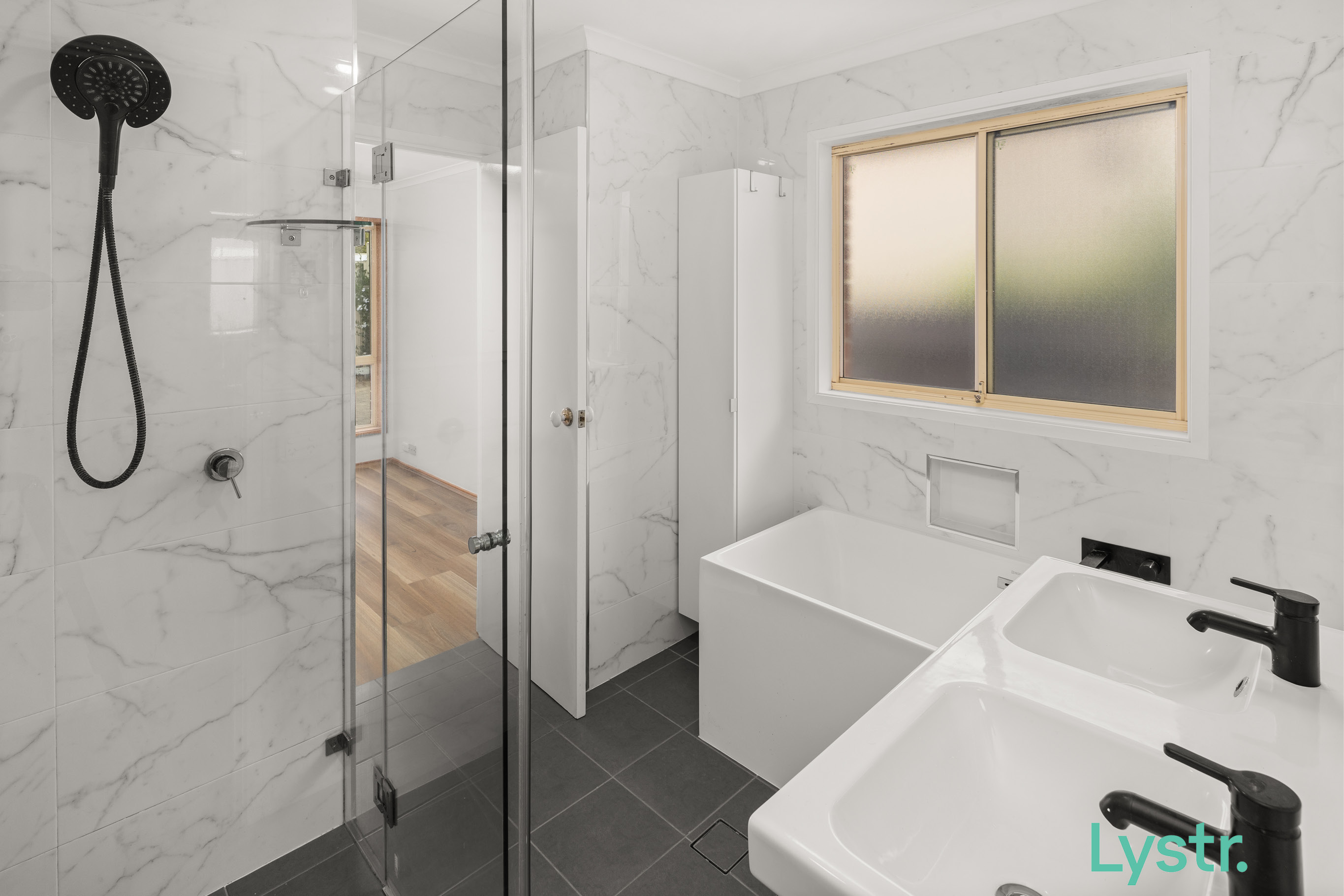 Property photo 5 of 19 for 40 Corringle Close, Amaroo ACT 2914