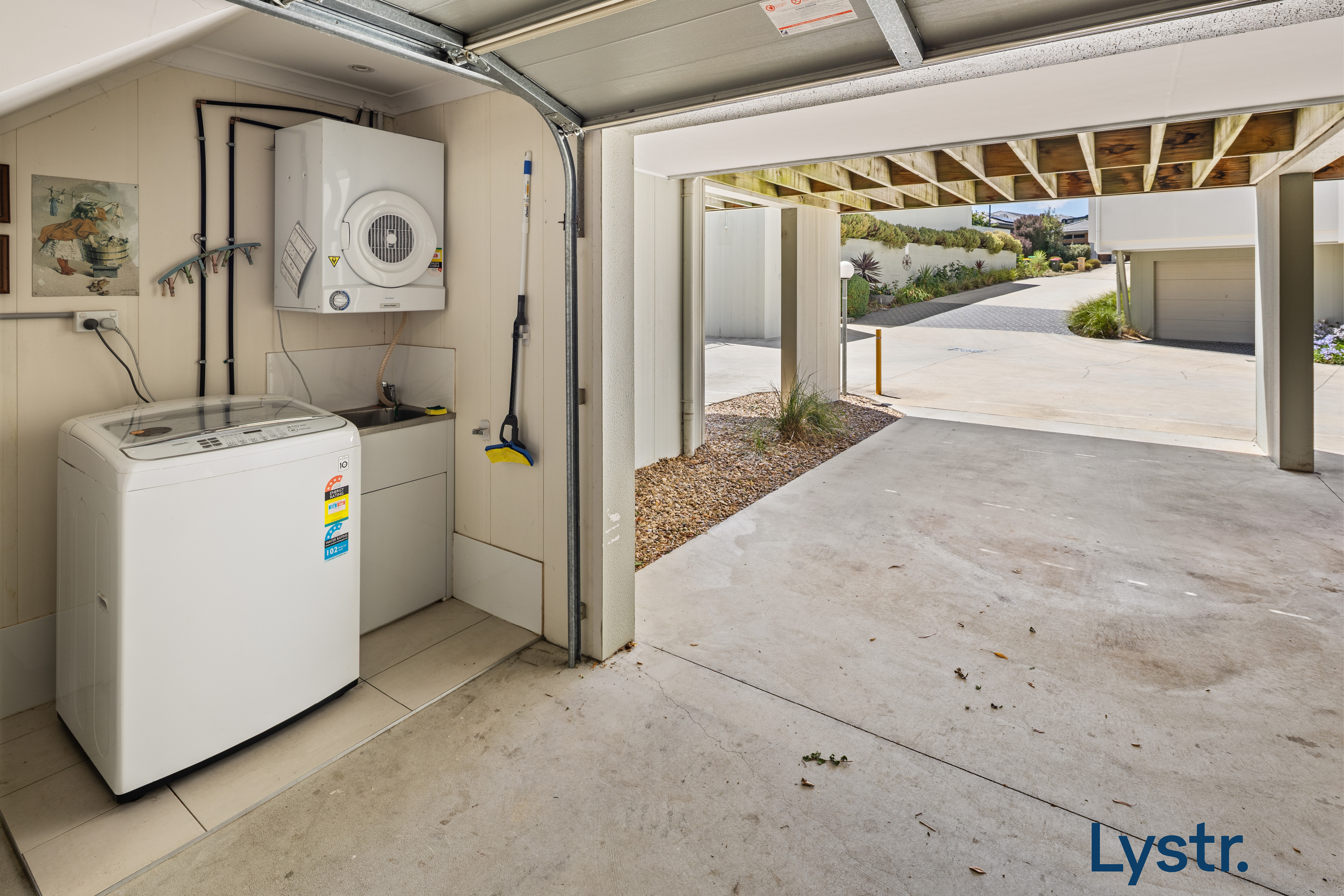 Property photo 18 of 19 for 46 Whitrod Avenue, Casey ACT 2913