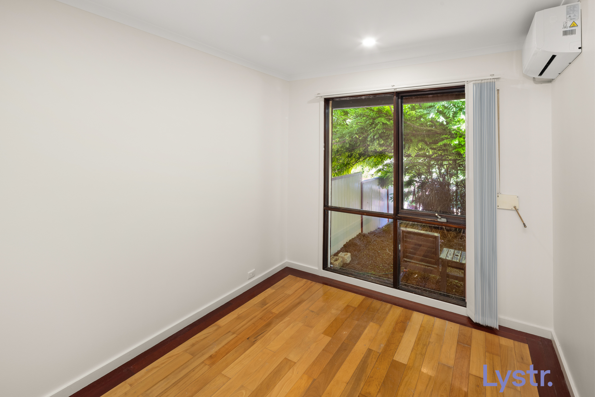 Property photo 7 of 12 for 2 Gannon Place, Charnwood ACT 2615