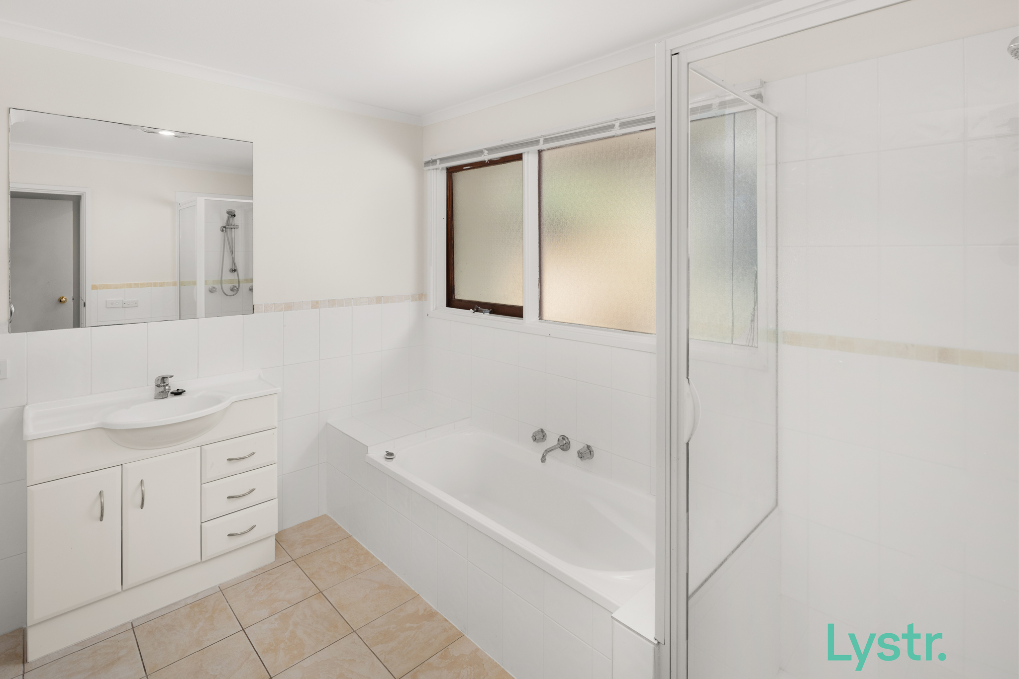Property photo 8 of 12 for 2 Gannon Place, Charnwood ACT 2615