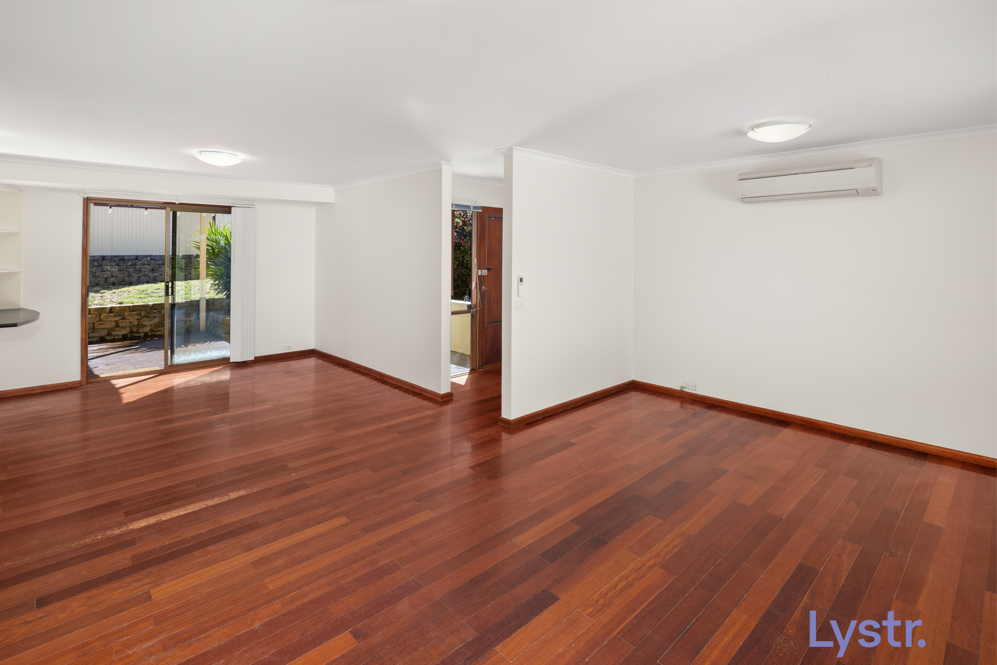 Property photo 4 of 12 for 2 Gannon Place, Charnwood ACT 2615