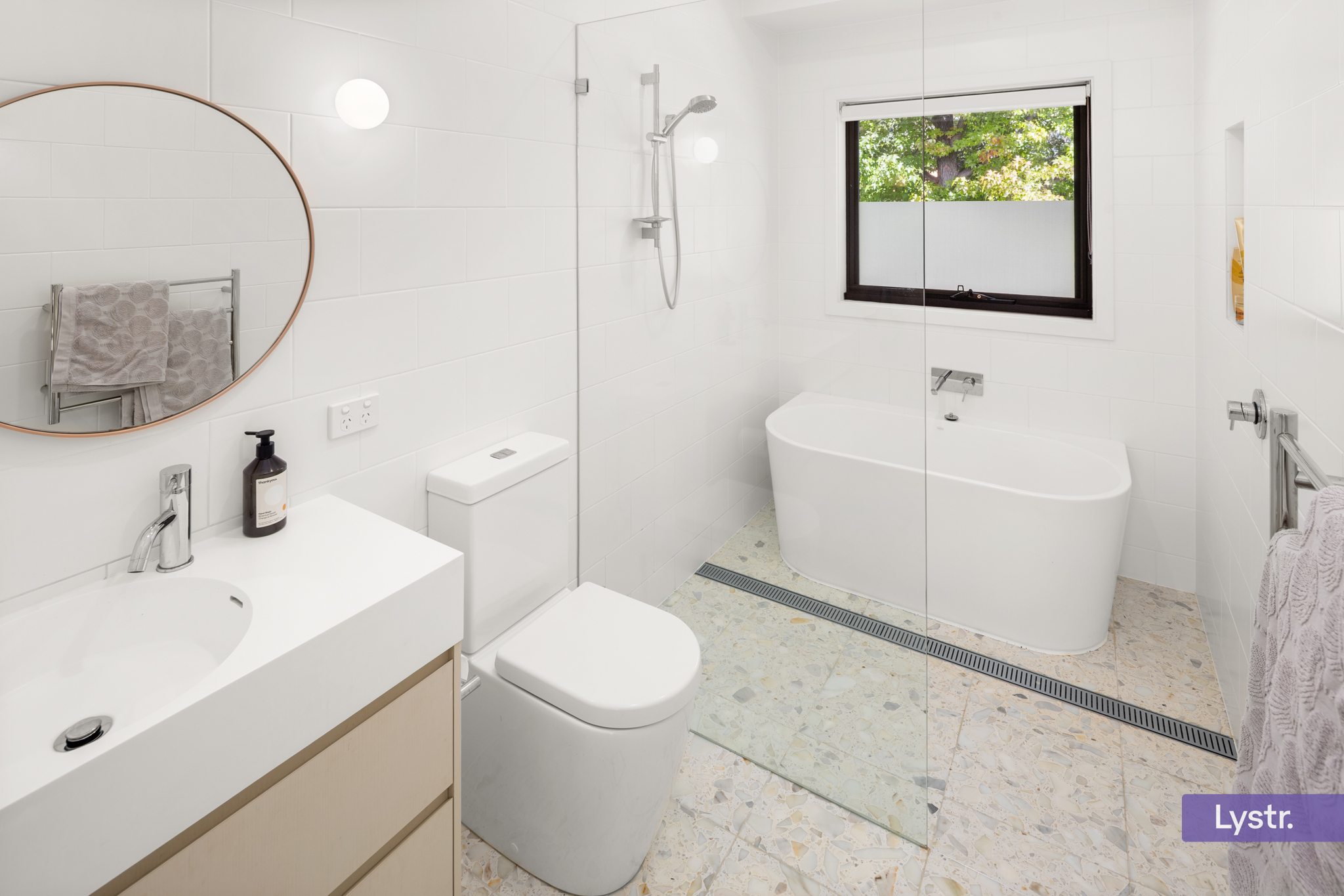 Property photo 16 of 25 for 7 Threlfall Street, Chifley ACT 2606