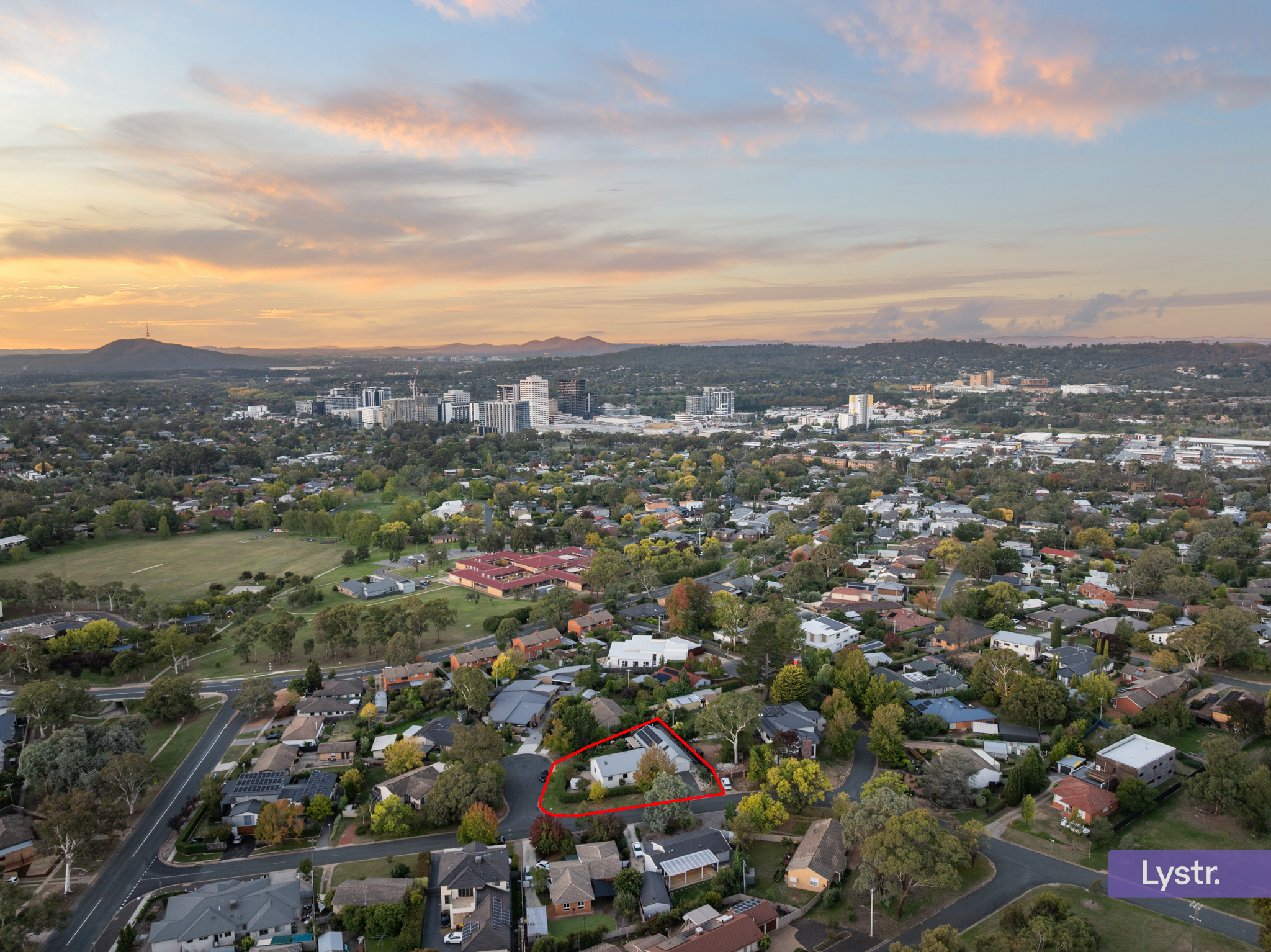 Property photo 24 of 25 for 7 Threlfall Street, Chifley ACT 2606