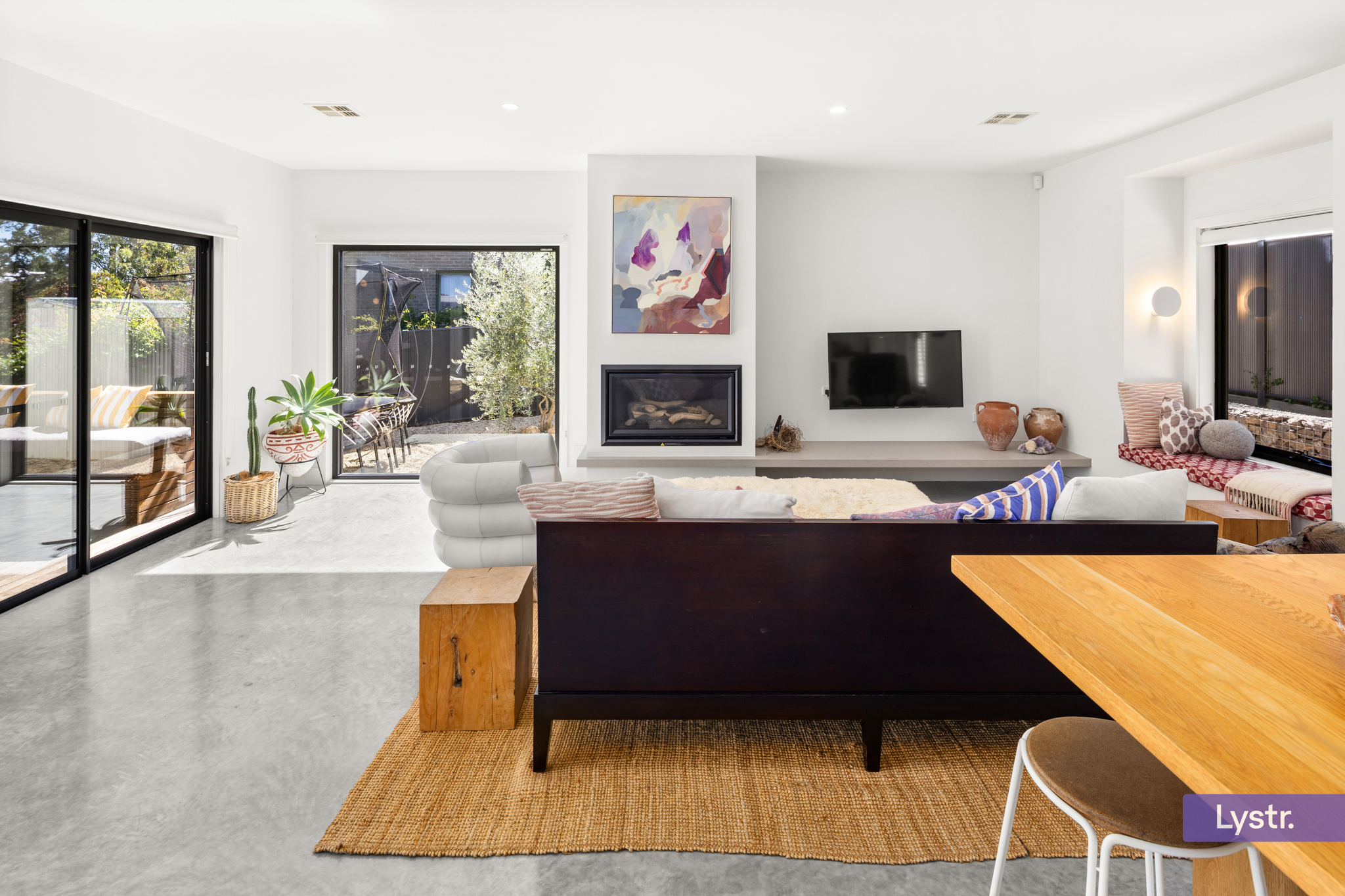 Property photo 2 of 25 for 7 Threlfall Street, Chifley ACT 2606