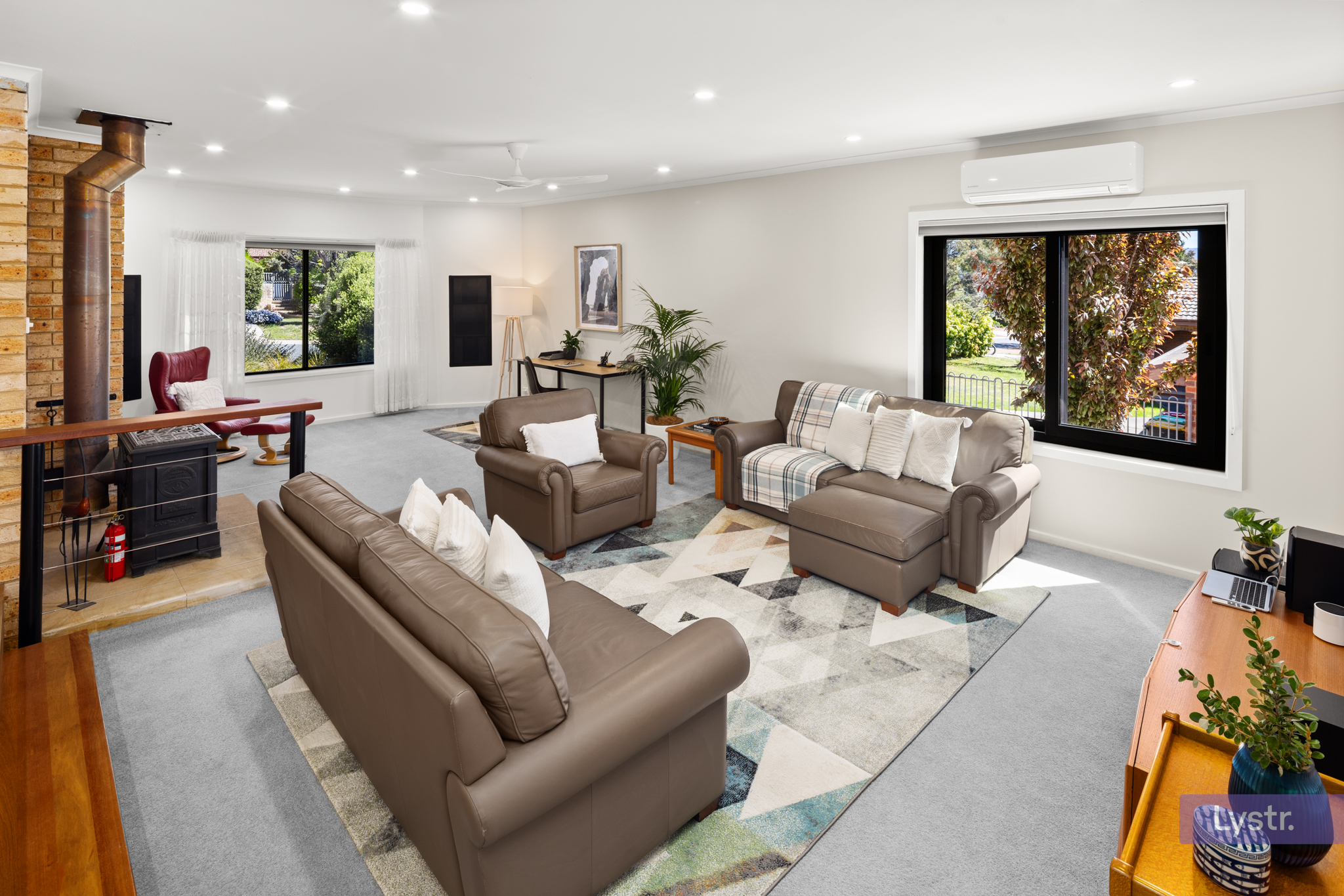 Property photo 3 of 12 for 38 Carr Crescent, Wanniassa ACT 2903