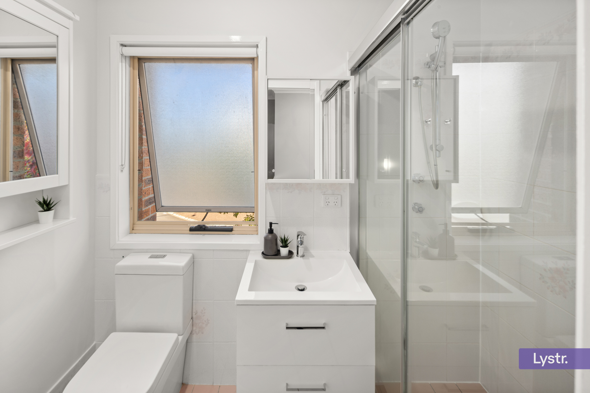 Property photo 15 of 19 for 1/9 Totterdell Street, Belconnen ACT 2617