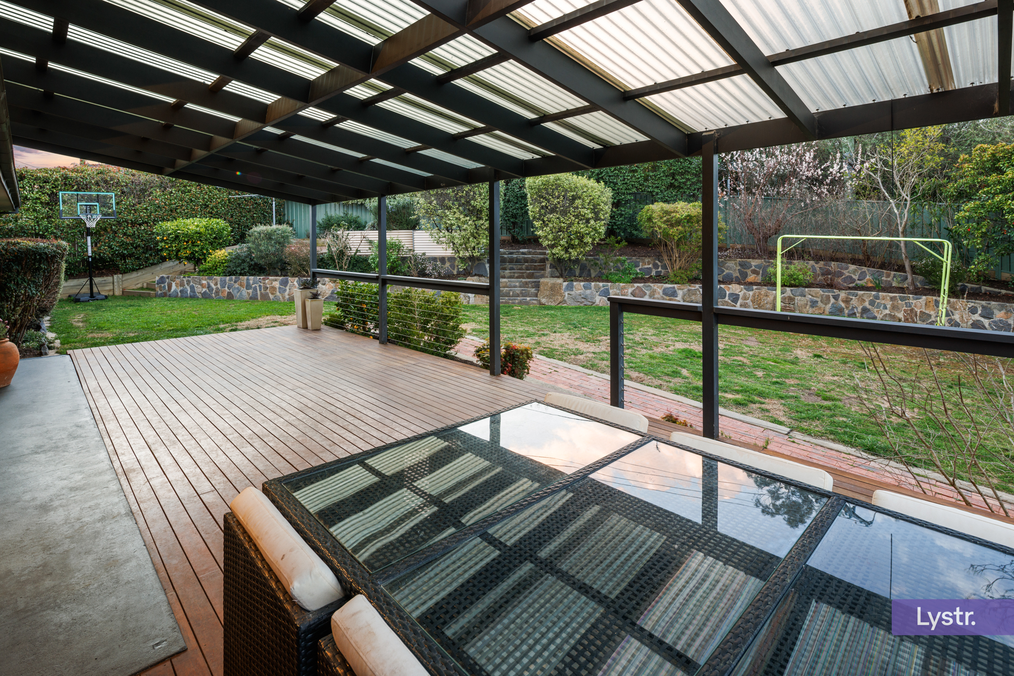 Property photo 13 of 15 for 4 Harker Place, Wanniassa ACT 2903