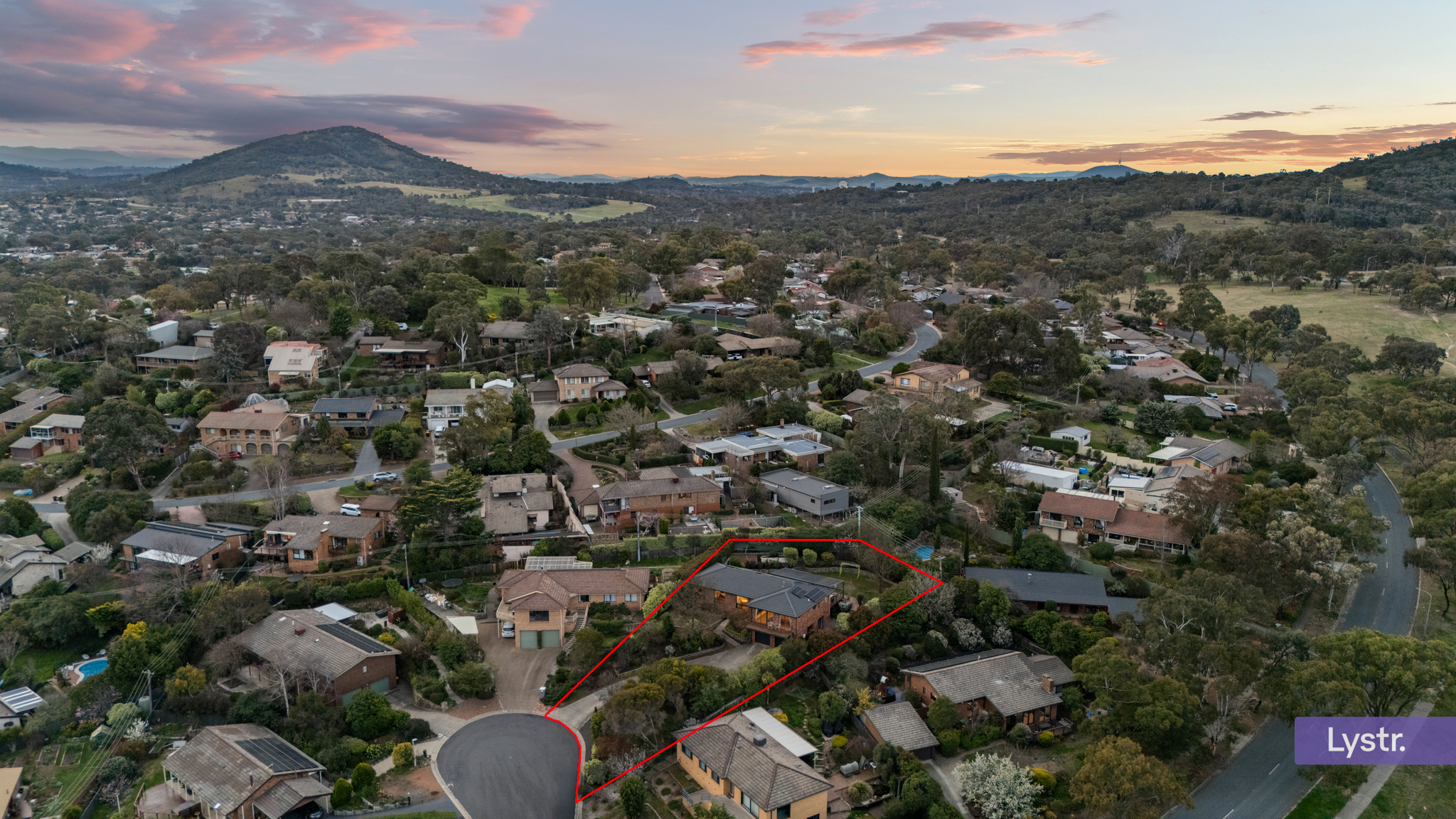 Property photo 15 of 15 for 4 Harker Place, Wanniassa ACT 2903