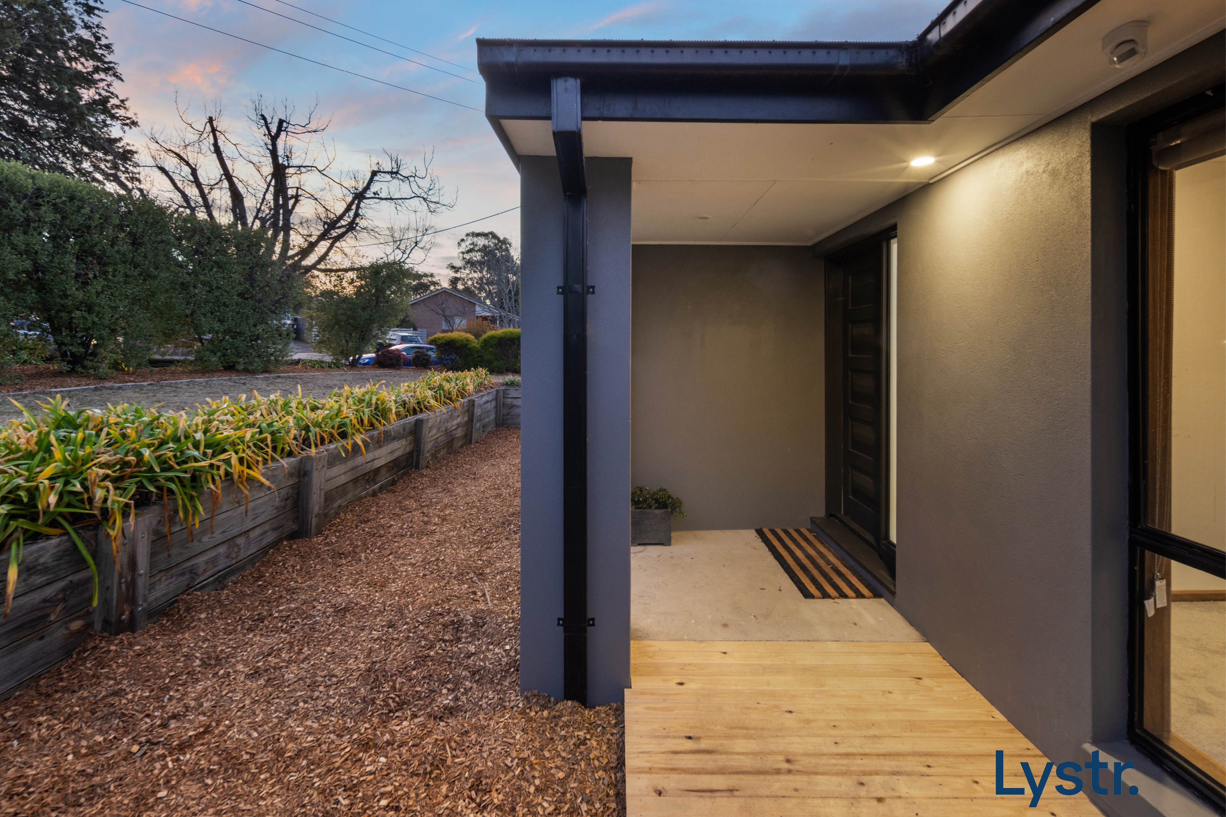 Property photo 12 of 14 for 9 Gledden Street, Chifley ACT 2606
