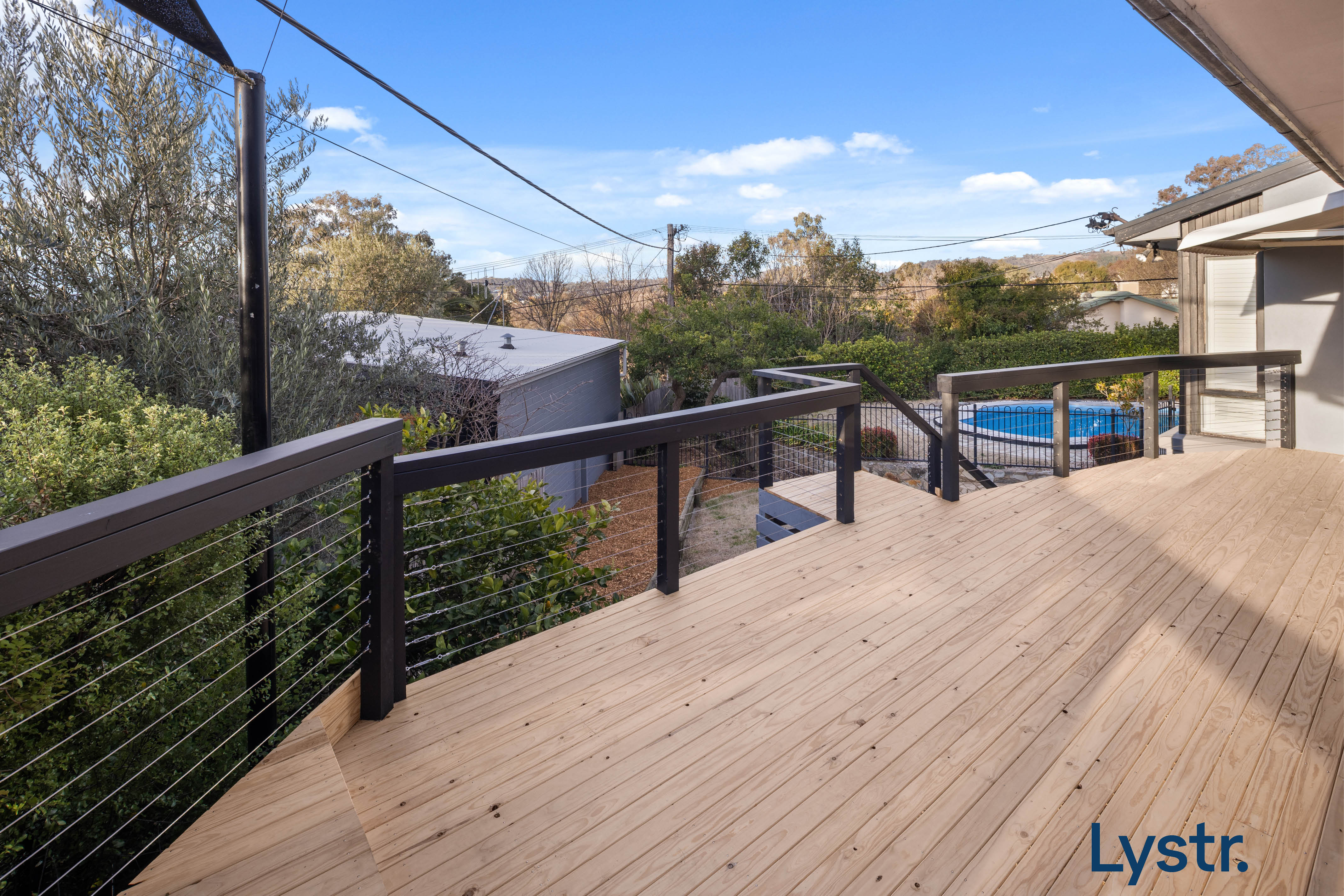 Property photo 9 of 14 for 9 Gledden Street, Chifley ACT 2606