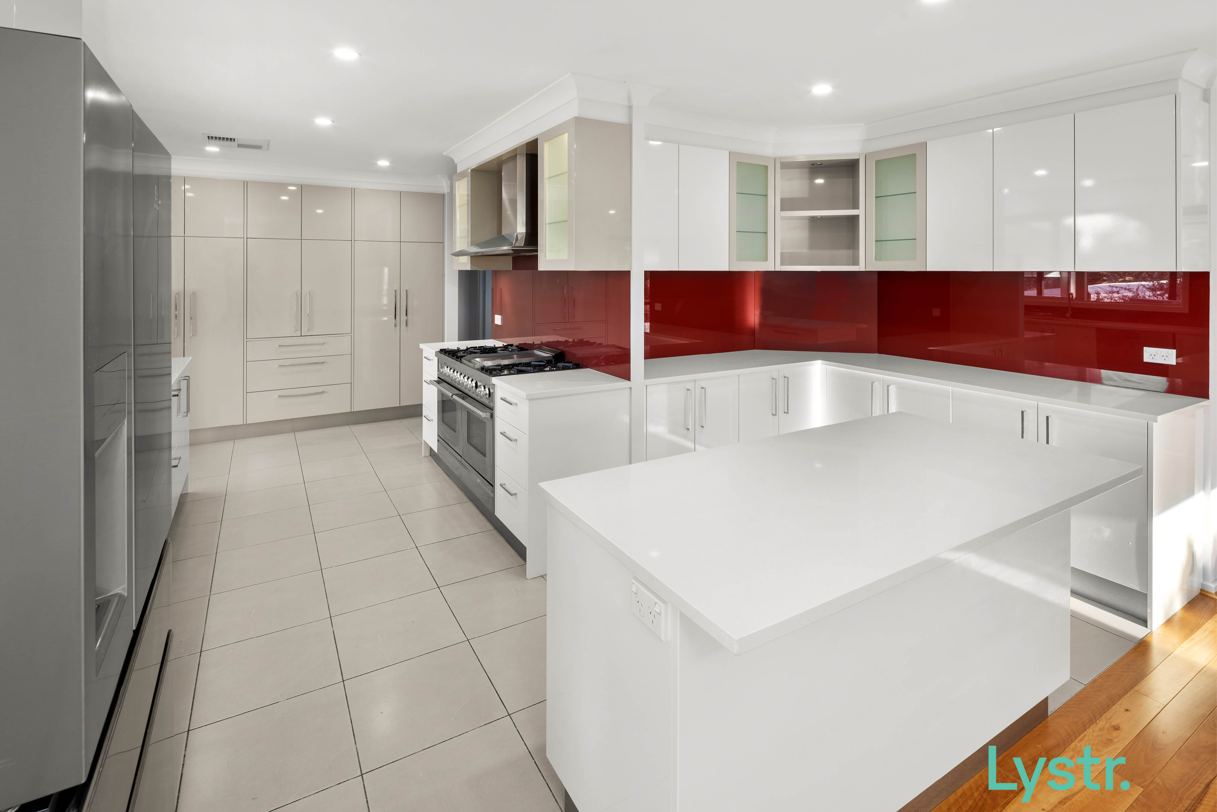 Property photo 2 of 14 for 9 Gledden Street, Chifley ACT 2606