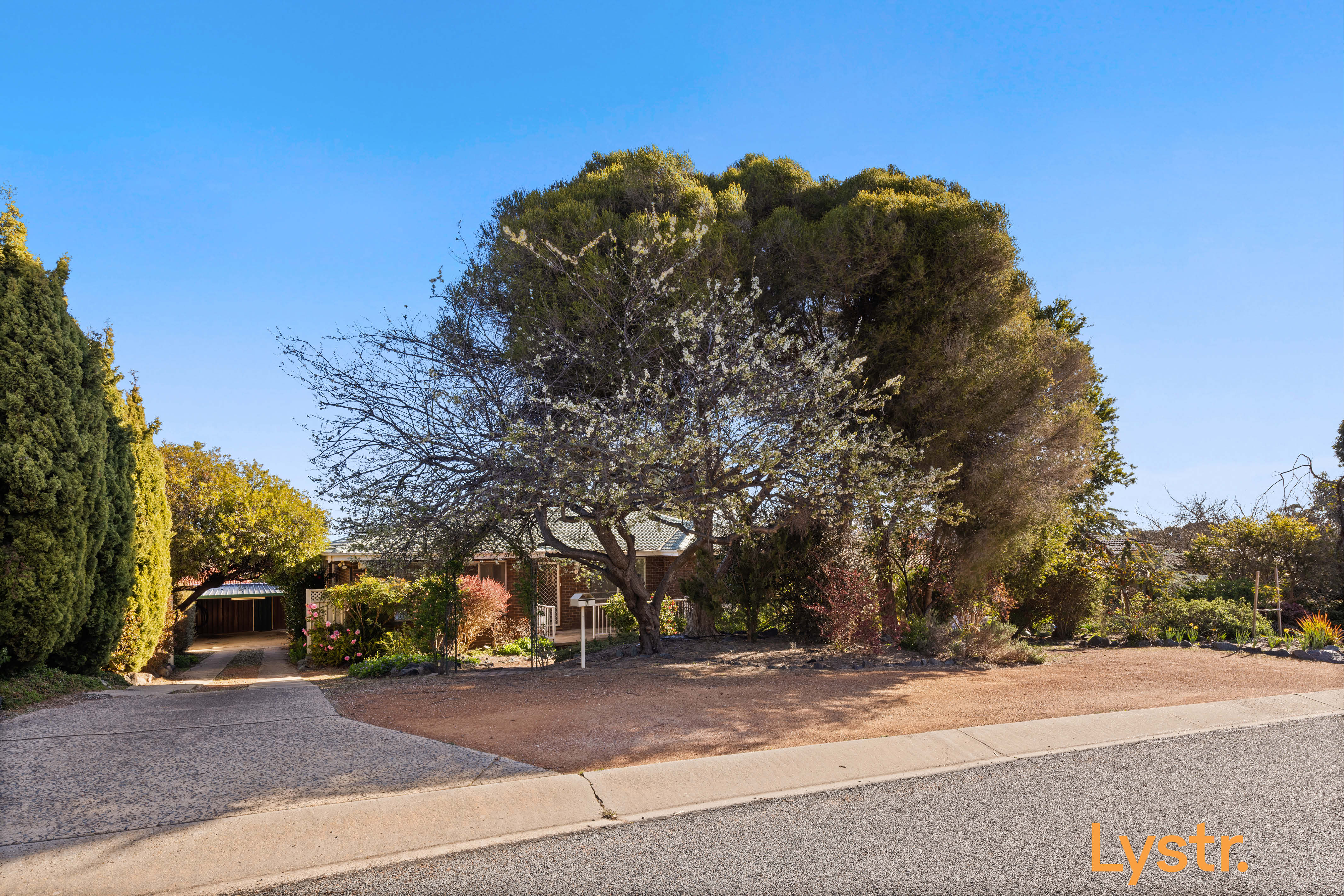 Property photo 1 of 16 for 7 Herschell Circuit, Flynn ACT 2615