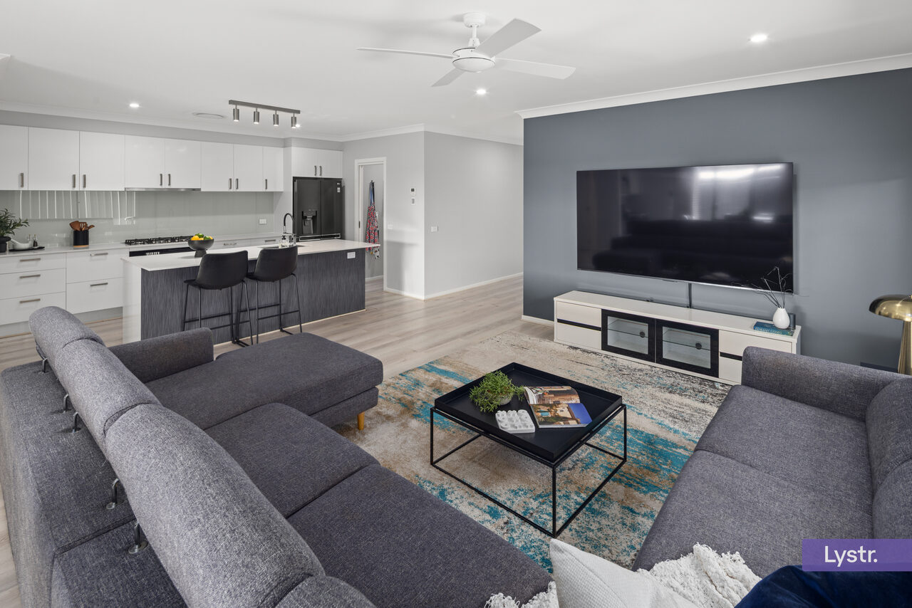 Property photo 1 of 15 for 13 Albion Street, Googong NSW 2620