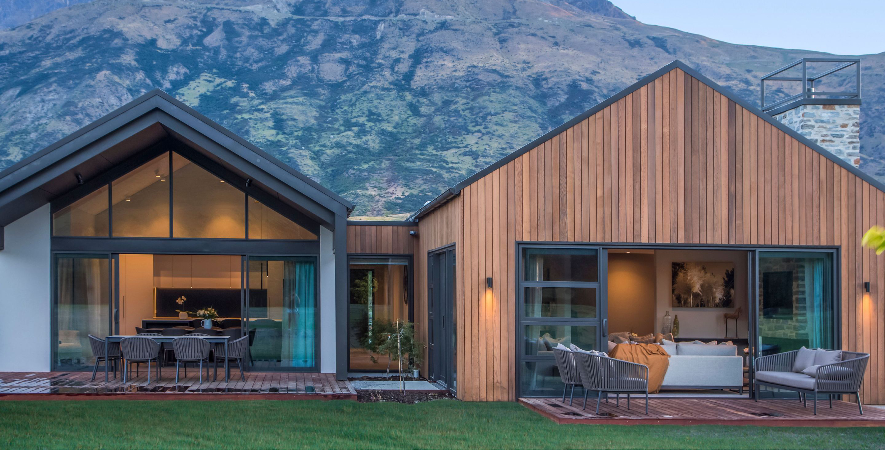 Full width banner image