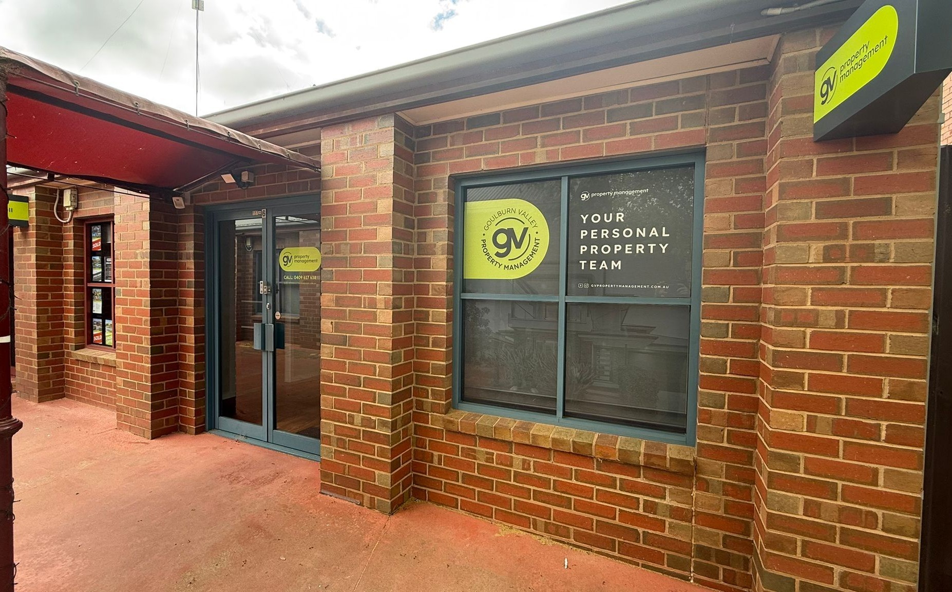 Full width banner image