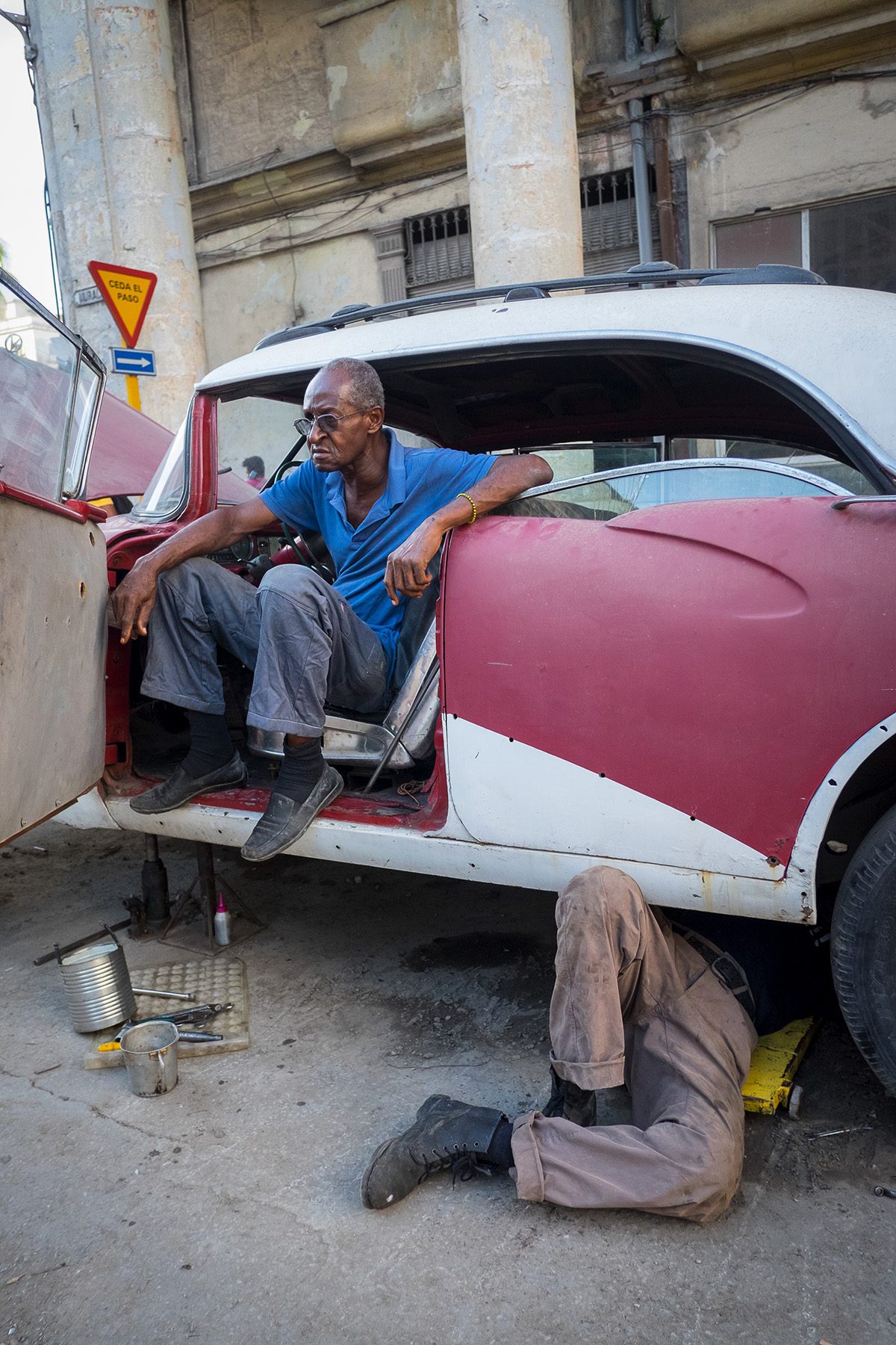 Das Auto reparieren - Fotodruck