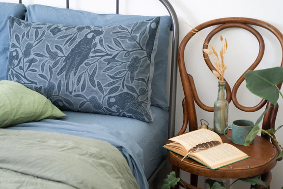 Cockatoo on Basalt - Linen Pillowcase