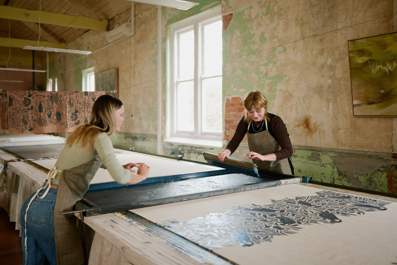 Printing Black Cockatoo, Ink & Spindle Studio, 2024. Image by Kristoffer Paulsen.