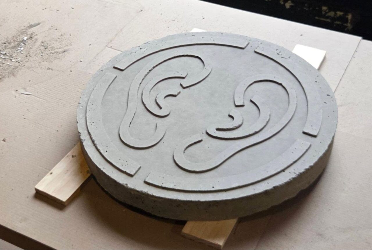 <I>o to da te</I> tile. Image by Simon Karris.