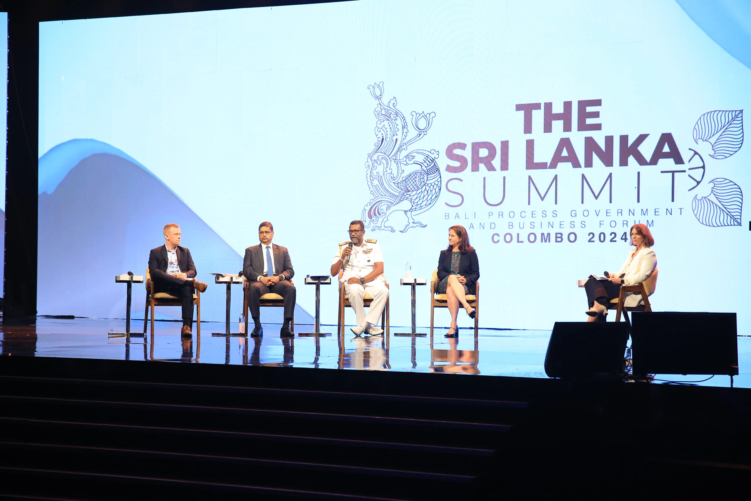 041B3737-scaled Image