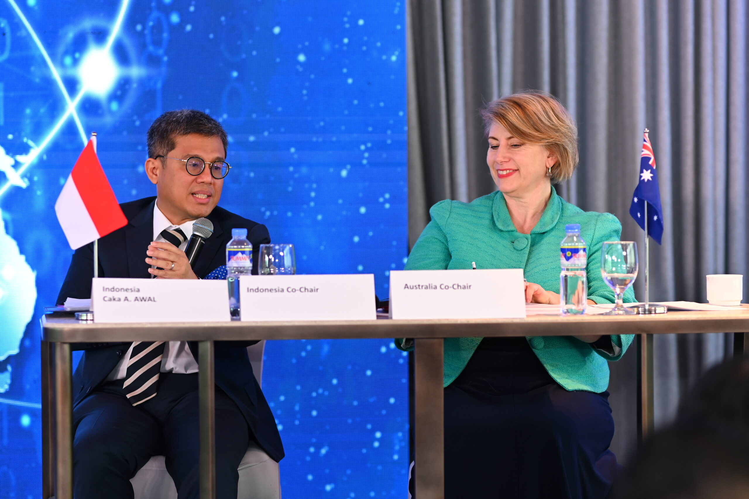 2KR_1166 document photo 2 Image