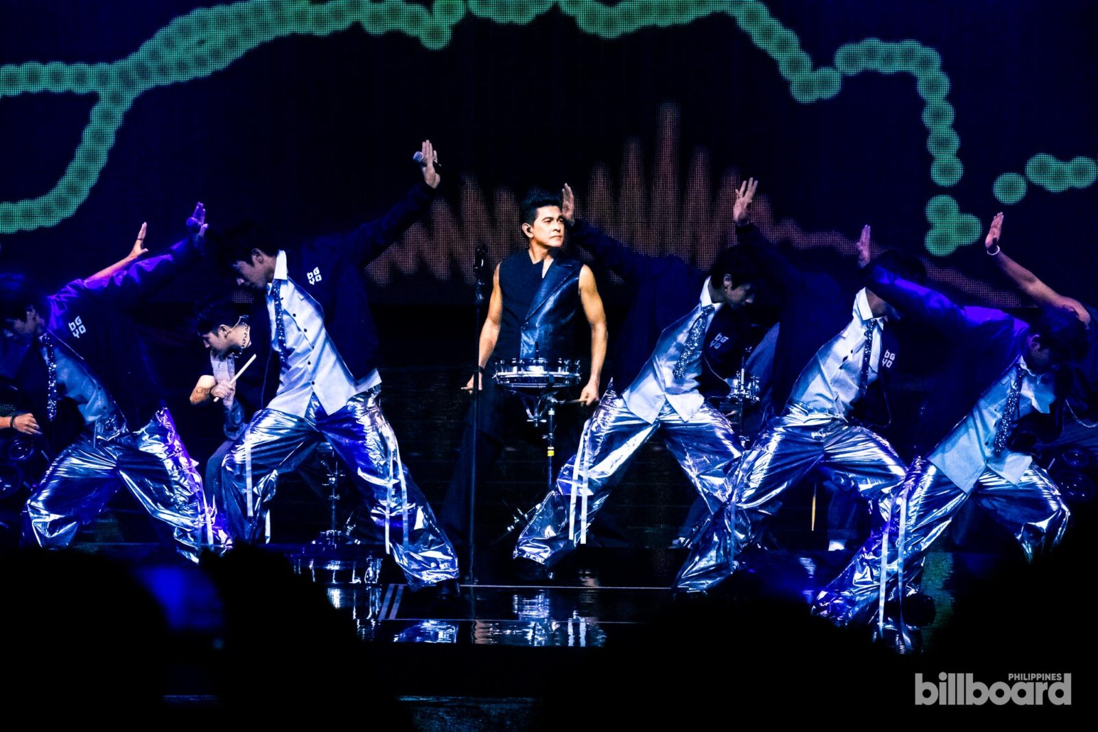 Gary Valenciano with special guest P-Pop Boy Group, BGYO performing at his 40th Anniversary Concert 'Pure Energy'