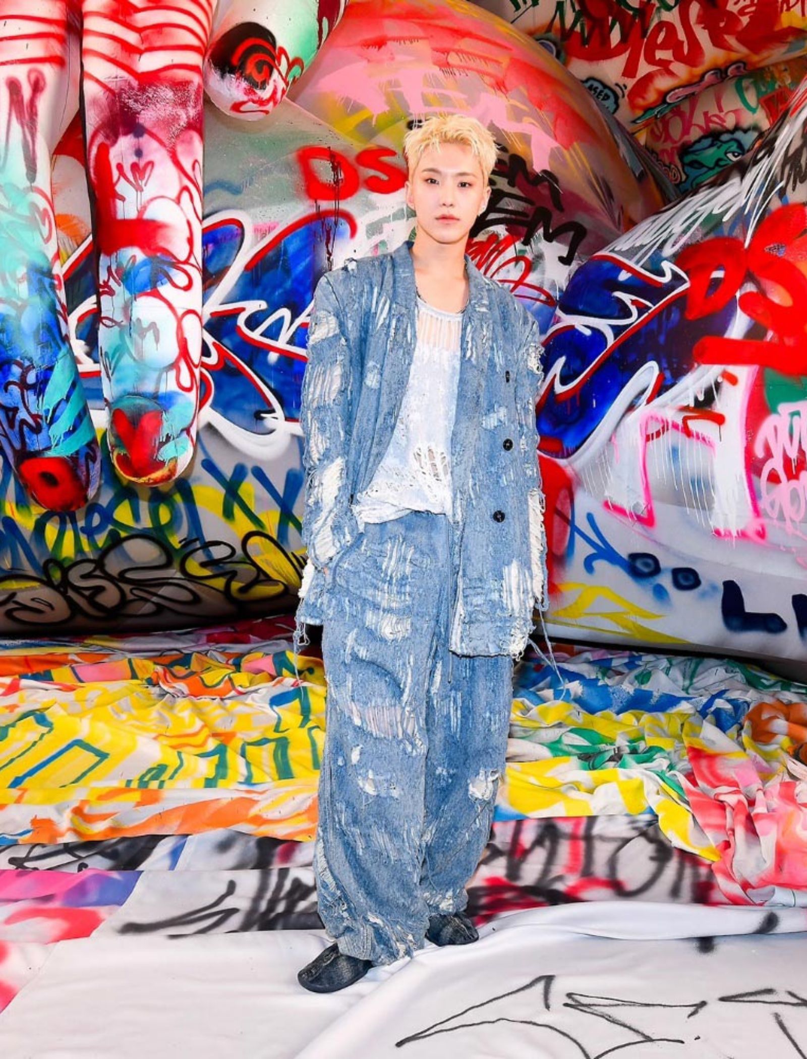 hoshi seventeen milan fashion week diesel