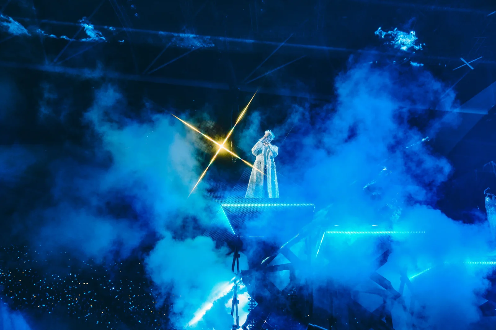 gdragon ubermensch philippine arena concert billboard philippines