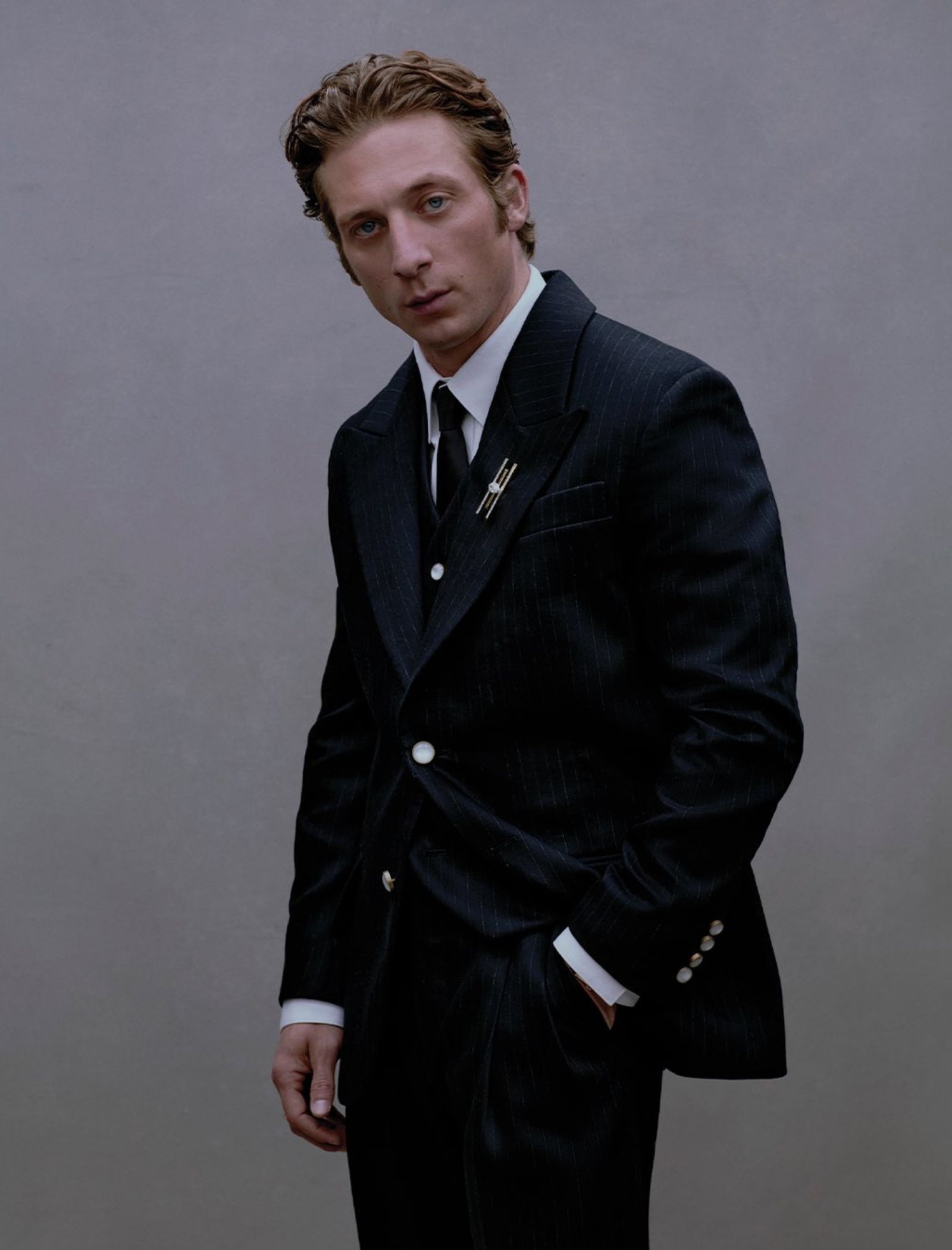 jeremy allen white 2025 met gala louis vuitton
