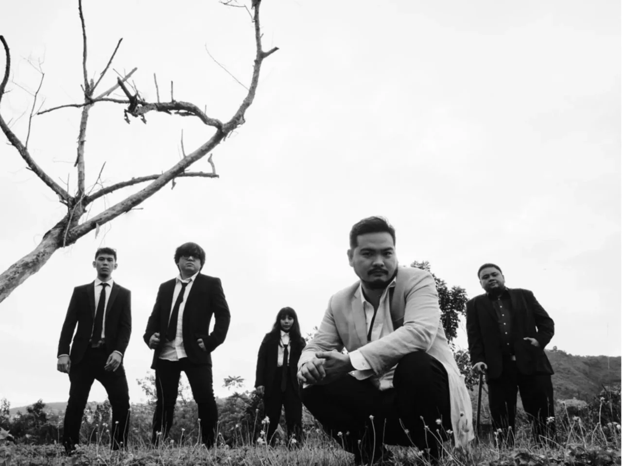 monopolice debut album el elefante