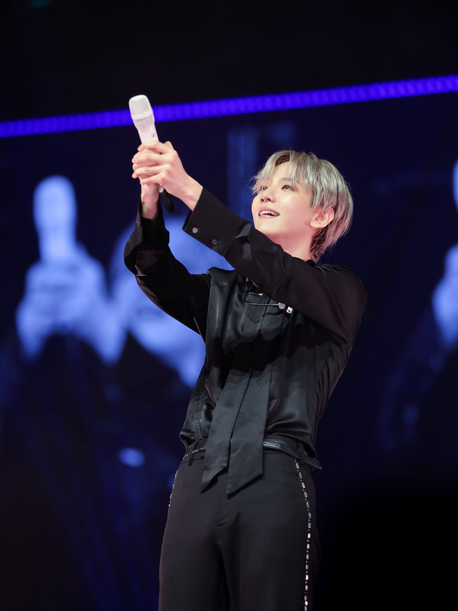 baekhyun reverie concert manila billboard philippines