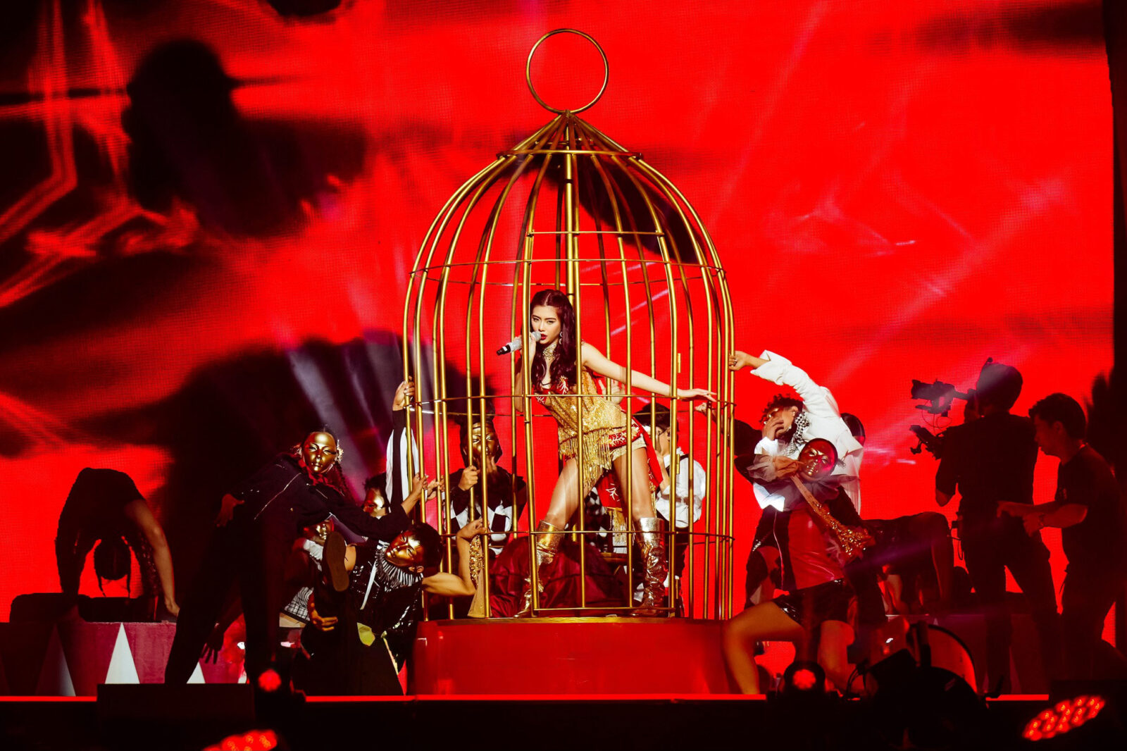 bini binified concert review 2025 billboard philippines