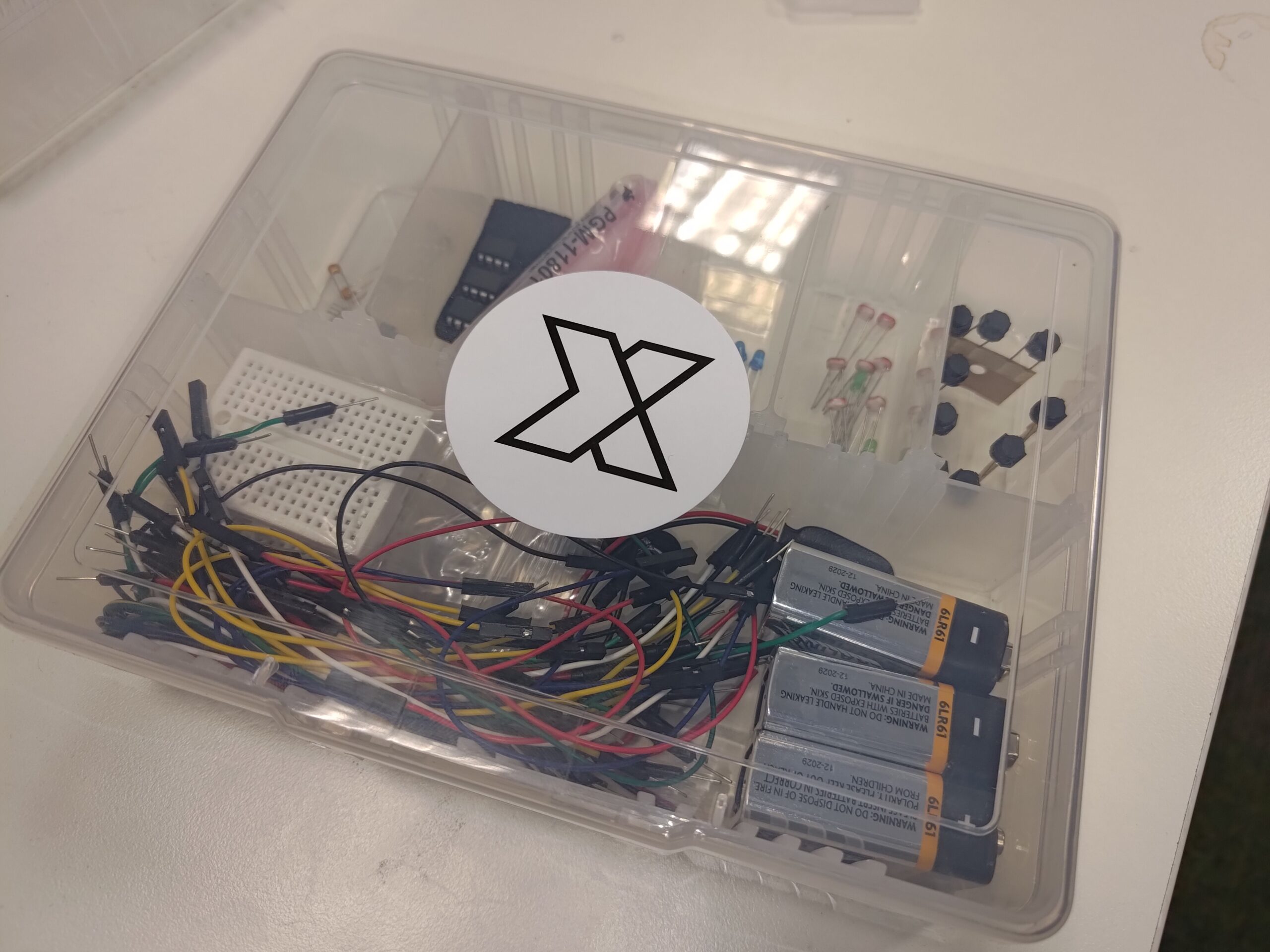 A Bintroduction to electronics - Binar