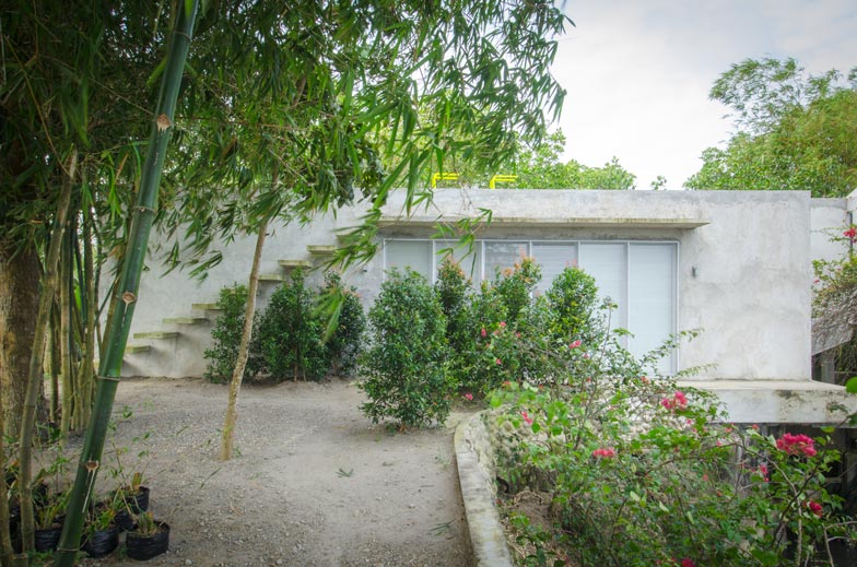 The exterior of Lizzie's casita